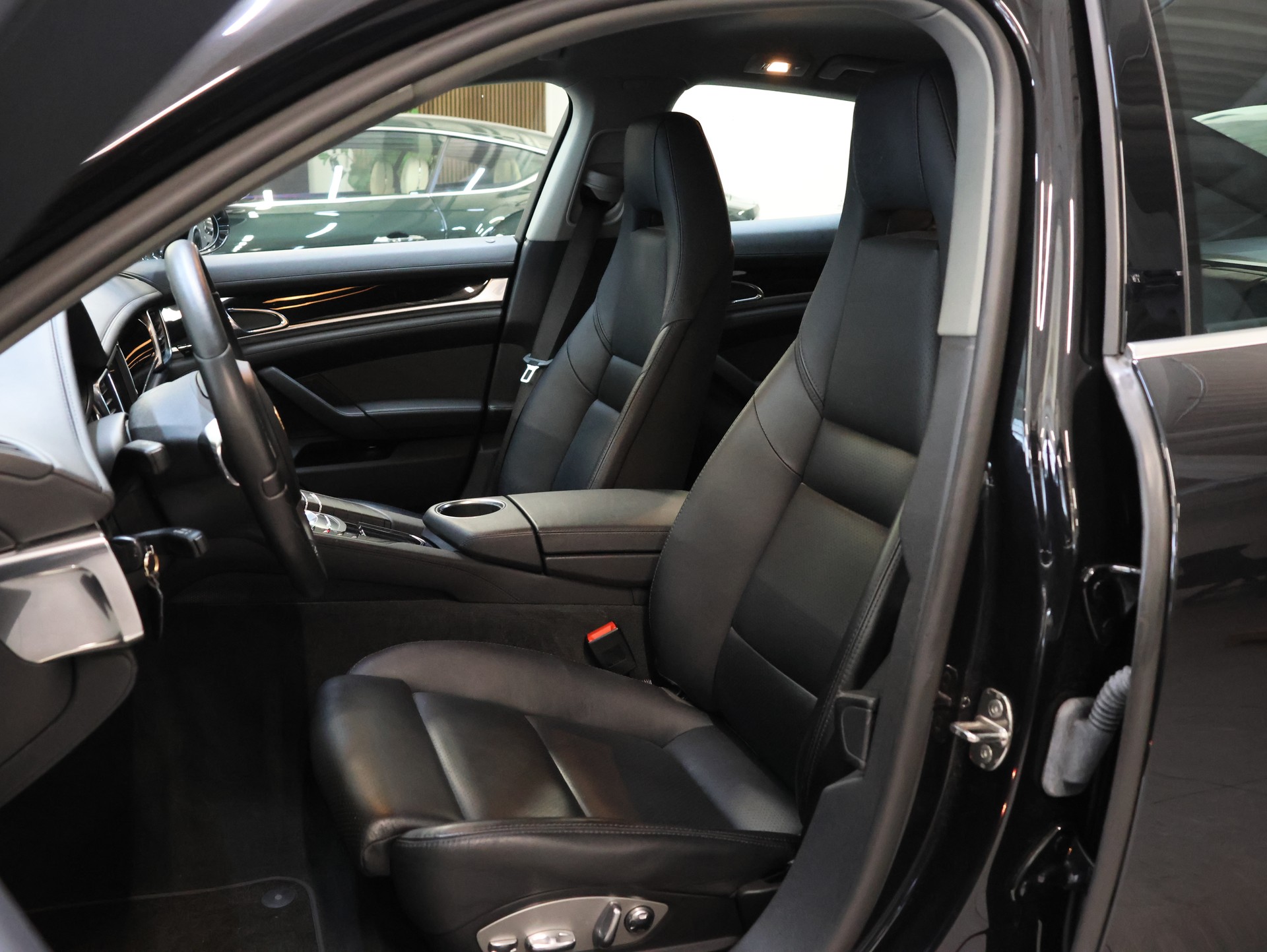 PORSCHE Panamera 4S 4.8 PDK *1.HAND*-image-9