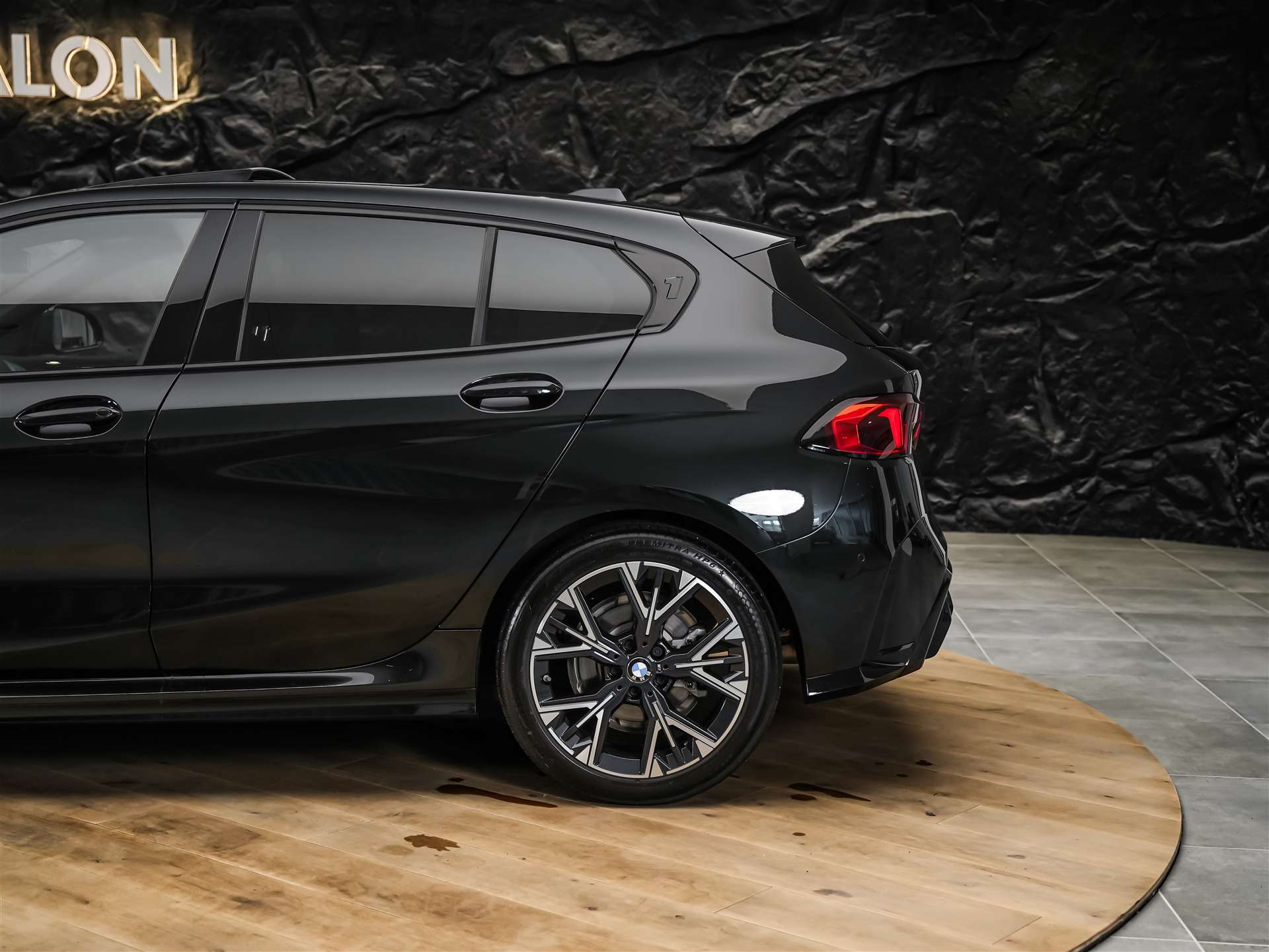 BMW 120 M Sport Steptronic *2026*Panorama*Werksgarantie*Driving Assistant Plus*-image-17