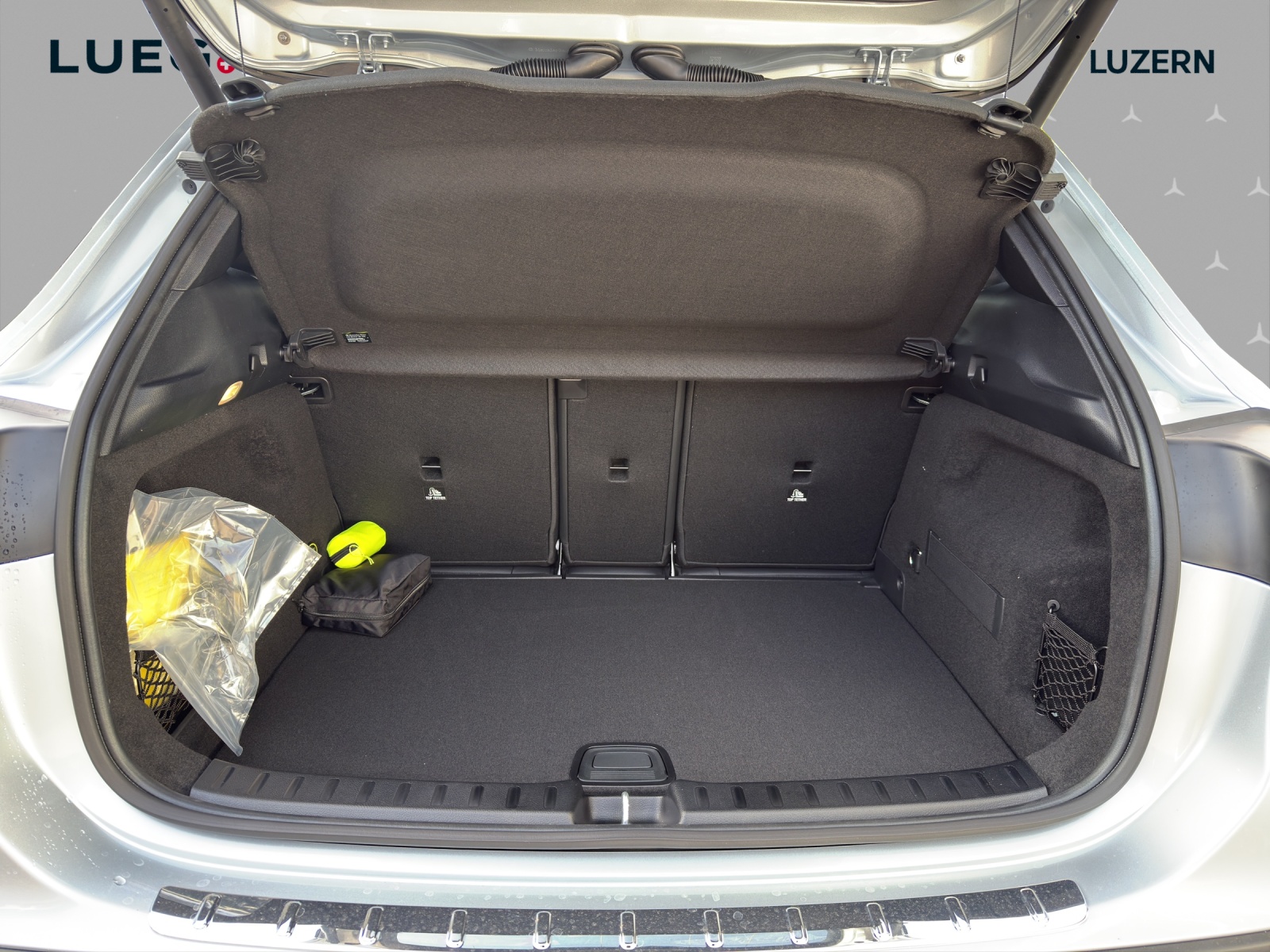 MERCEDES-BENZ GLA 250 e EQ Star 8G-DCT-image-14