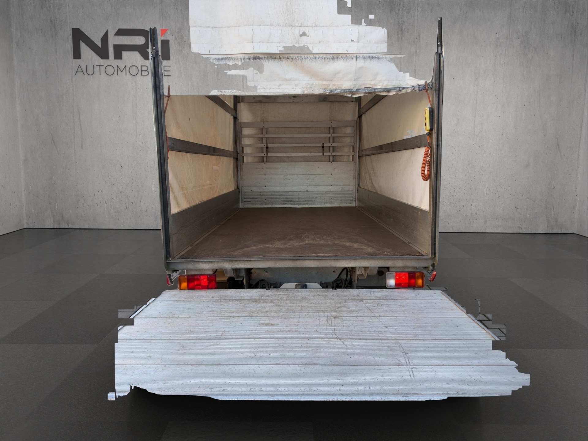 NISSAN INTERSTAR T35 150-image-12