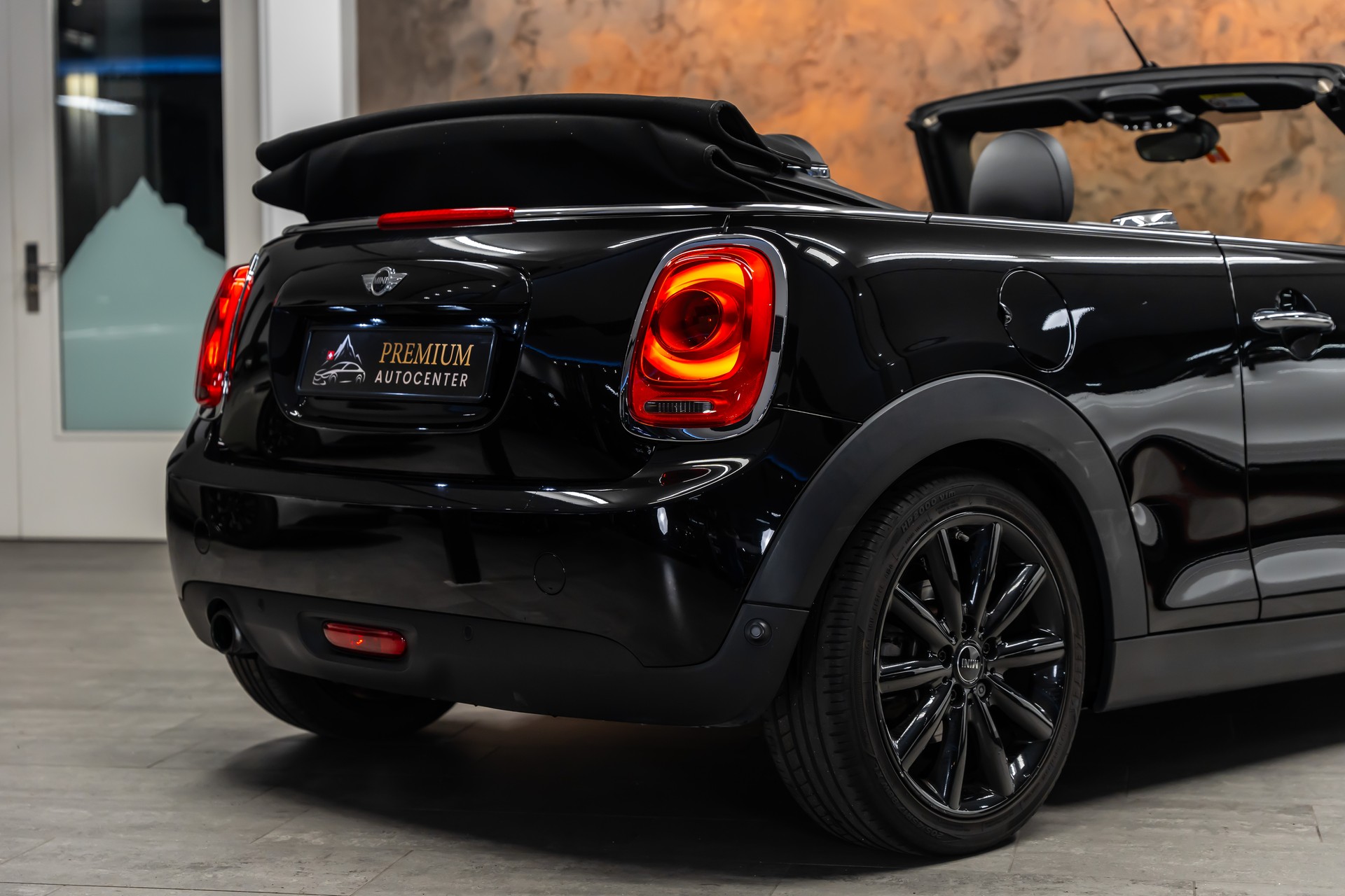 MINI Cooper Cabriolet Steptronic *CH-Fahrzeug*Vollleder*Garantie*-image-7