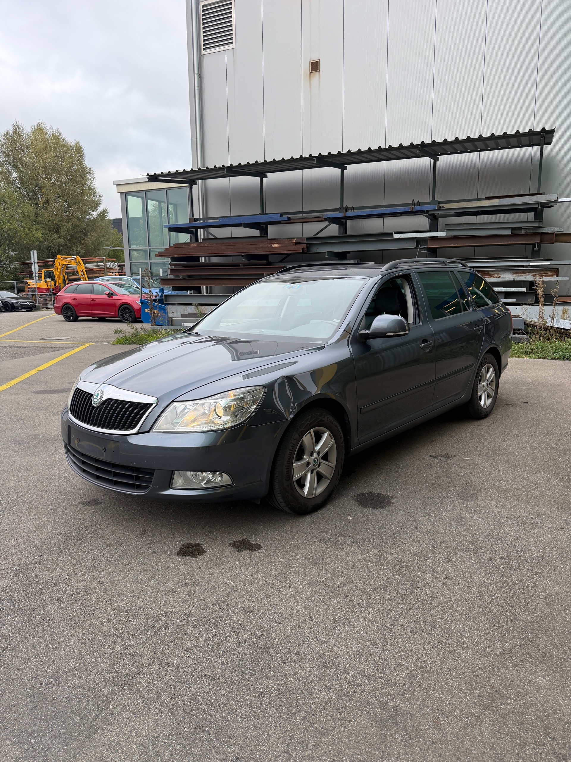SKODA Octavia Combi 2.0 TDI Ambition DSG-image-2