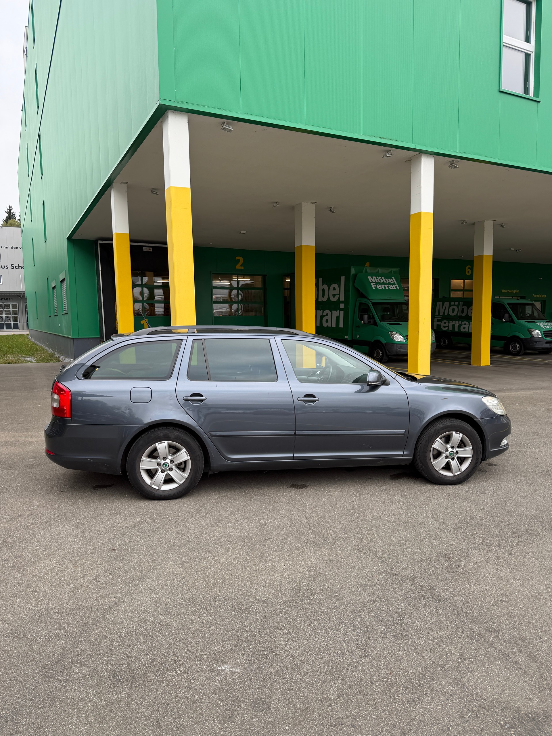 SKODA Octavia Combi 2.0 TDI Ambition DSG-image-7