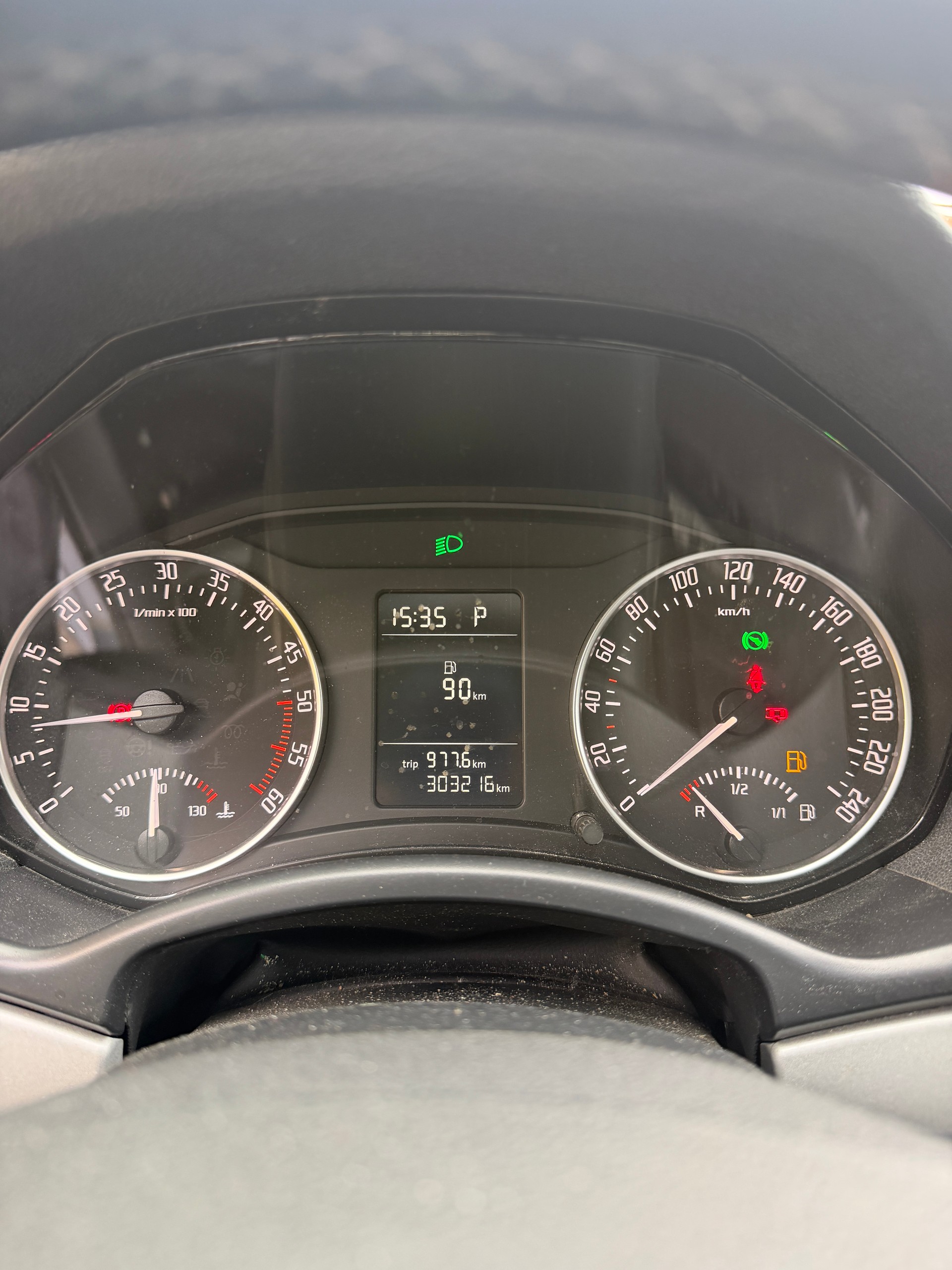 SKODA Octavia Combi 2.0 TDI Ambition DSG-image-13
