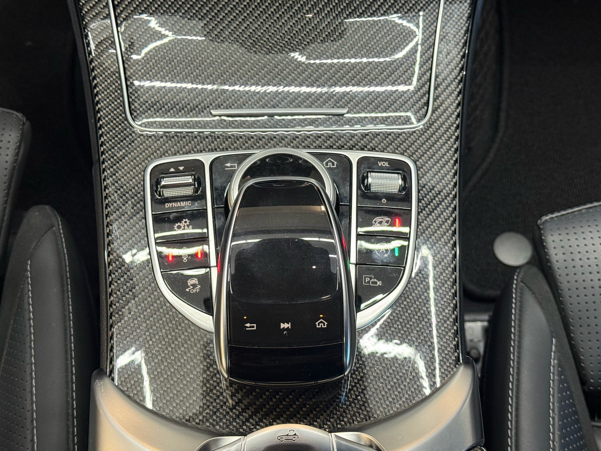 MERCEDES-BENZ C 63 S AMG 9G-tronic-image-12