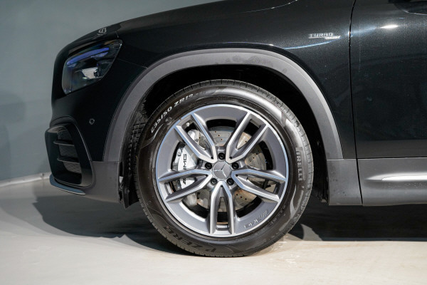 MERCEDES-BENZ GLB 35 AMG 4 MATIC-image-4