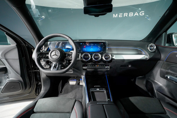 MERCEDES-BENZ GLB 35 AMG 4 MATIC-image-6