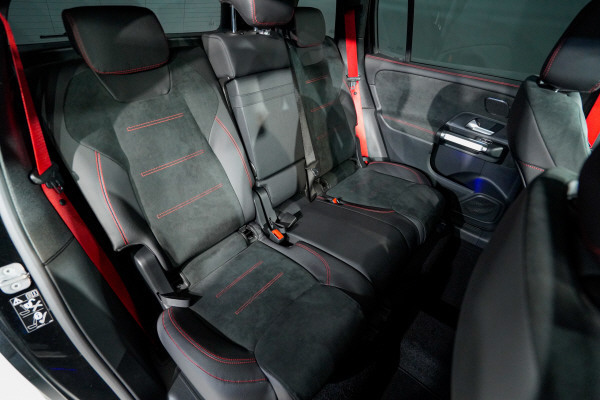 MERCEDES-BENZ GLB 35 AMG 4 MATIC-image-8
