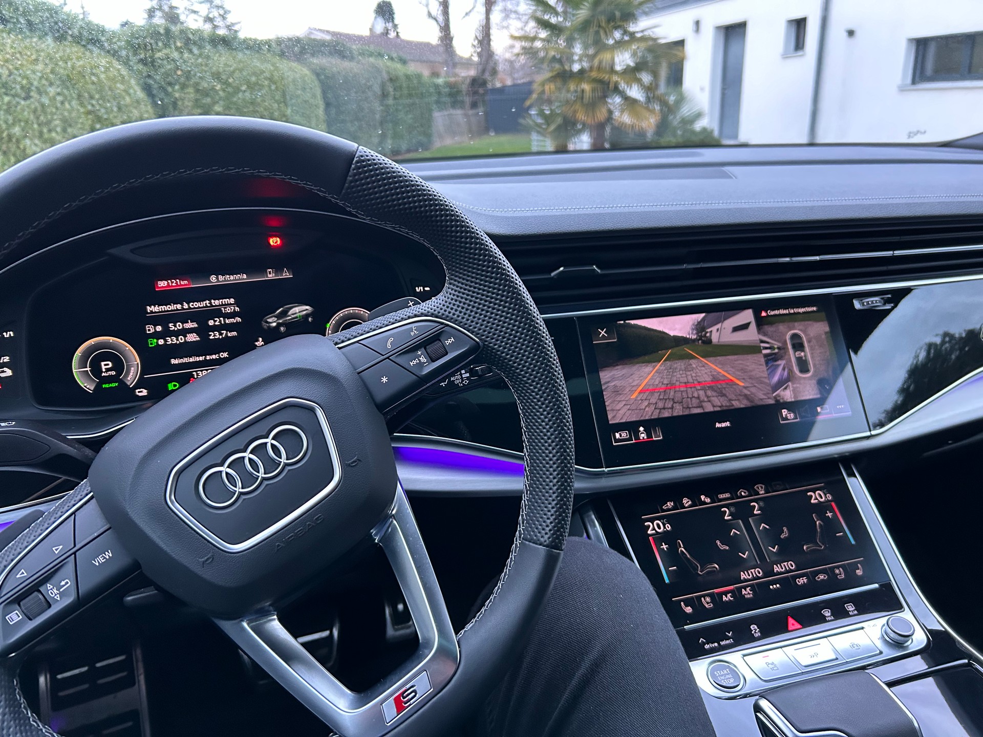 AUDI Q8 60 TFSI e quattro PHEV tiptronic-image-1
