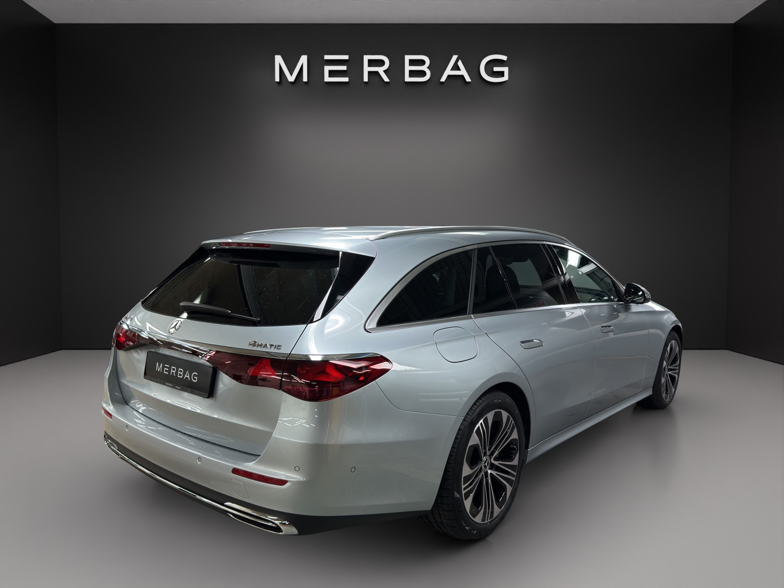MERCEDES-BENZ E 200 T 9G-Tronic 4Matic-image-4