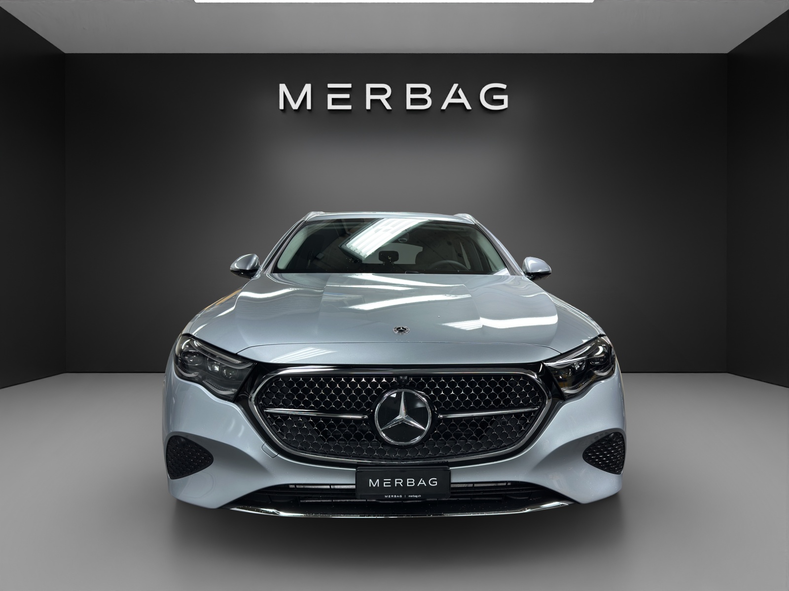 MERCEDES-BENZ E 200 T 9G-Tronic 4Matic-image-6