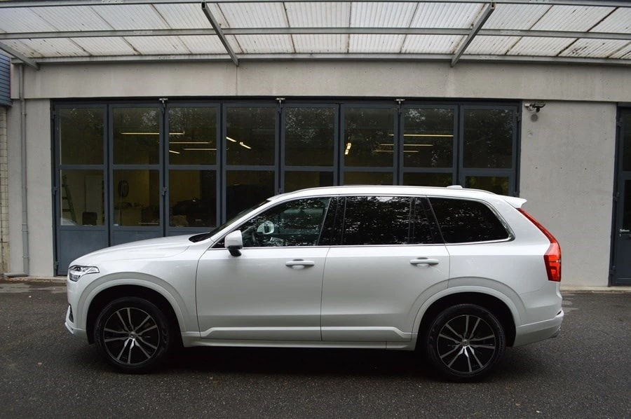VOLVO XC90 B5 Diesel Mild Hybrid AWD 7 Plätze I Momentum Geartronic-image-3