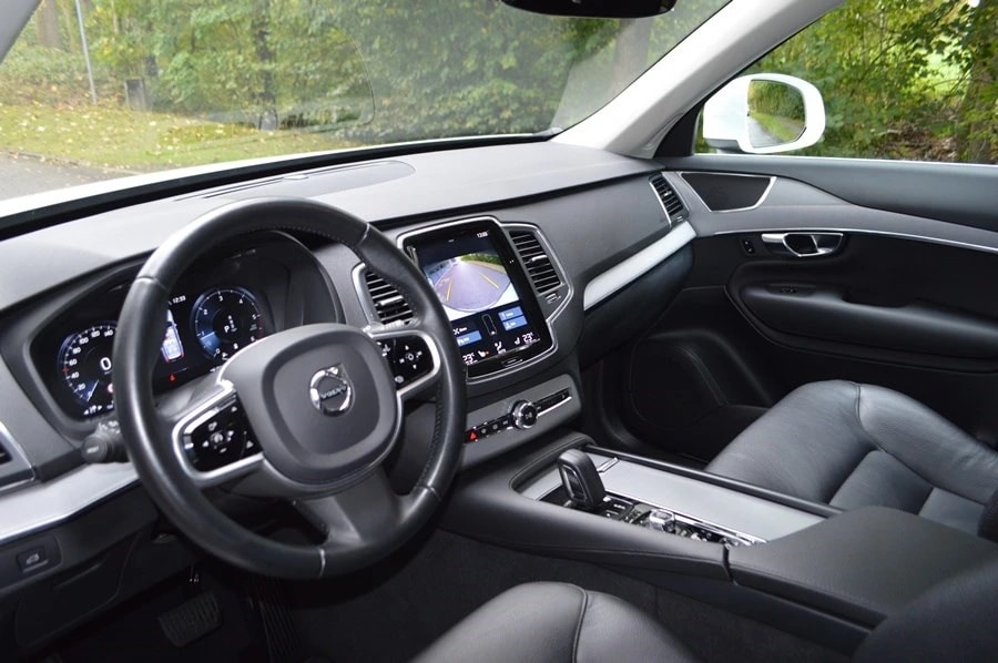 VOLVO XC90 B5 Diesel Mild Hybrid AWD 7 Plätze I Momentum Geartronic-image-6