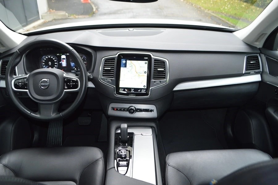 VOLVO XC90 B5 Diesel Mild Hybrid AWD 7 Plätze I Momentum Geartronic-image-13