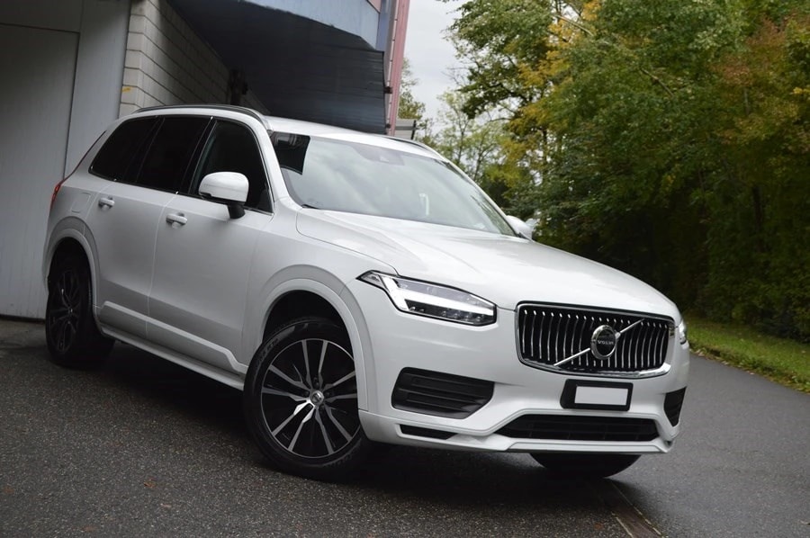 VOLVO XC90 B5 Diesel Mild Hybrid AWD 7 Plätze I Momentum Geartronic