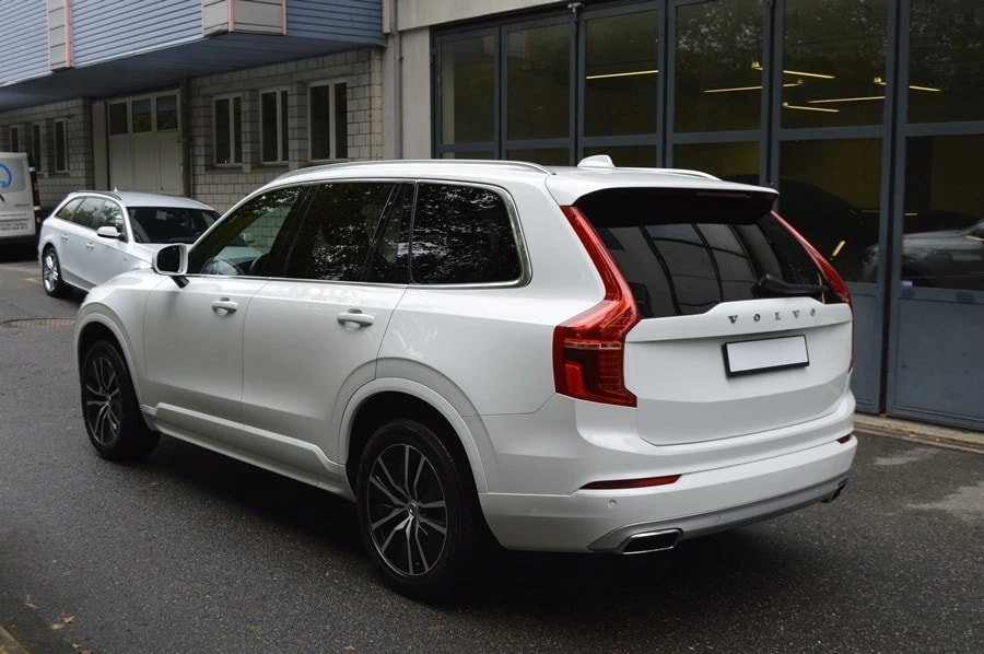 VOLVO XC90 B5 Diesel Mild Hybrid AWD 7 Plätze I Momentum Geartronic-image-4