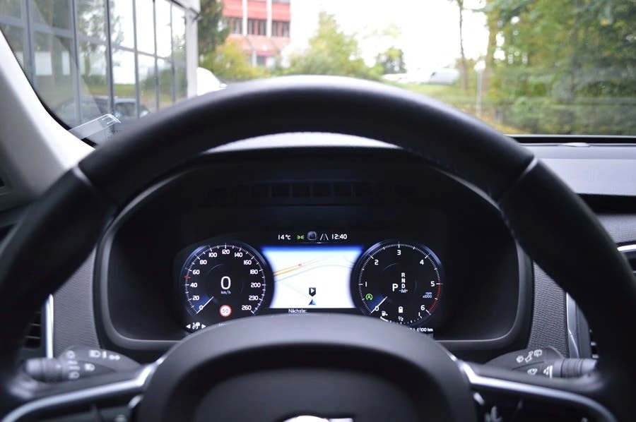 VOLVO XC90 B5 Diesel Mild Hybrid AWD 7 Plätze I Momentum Geartronic-image-14