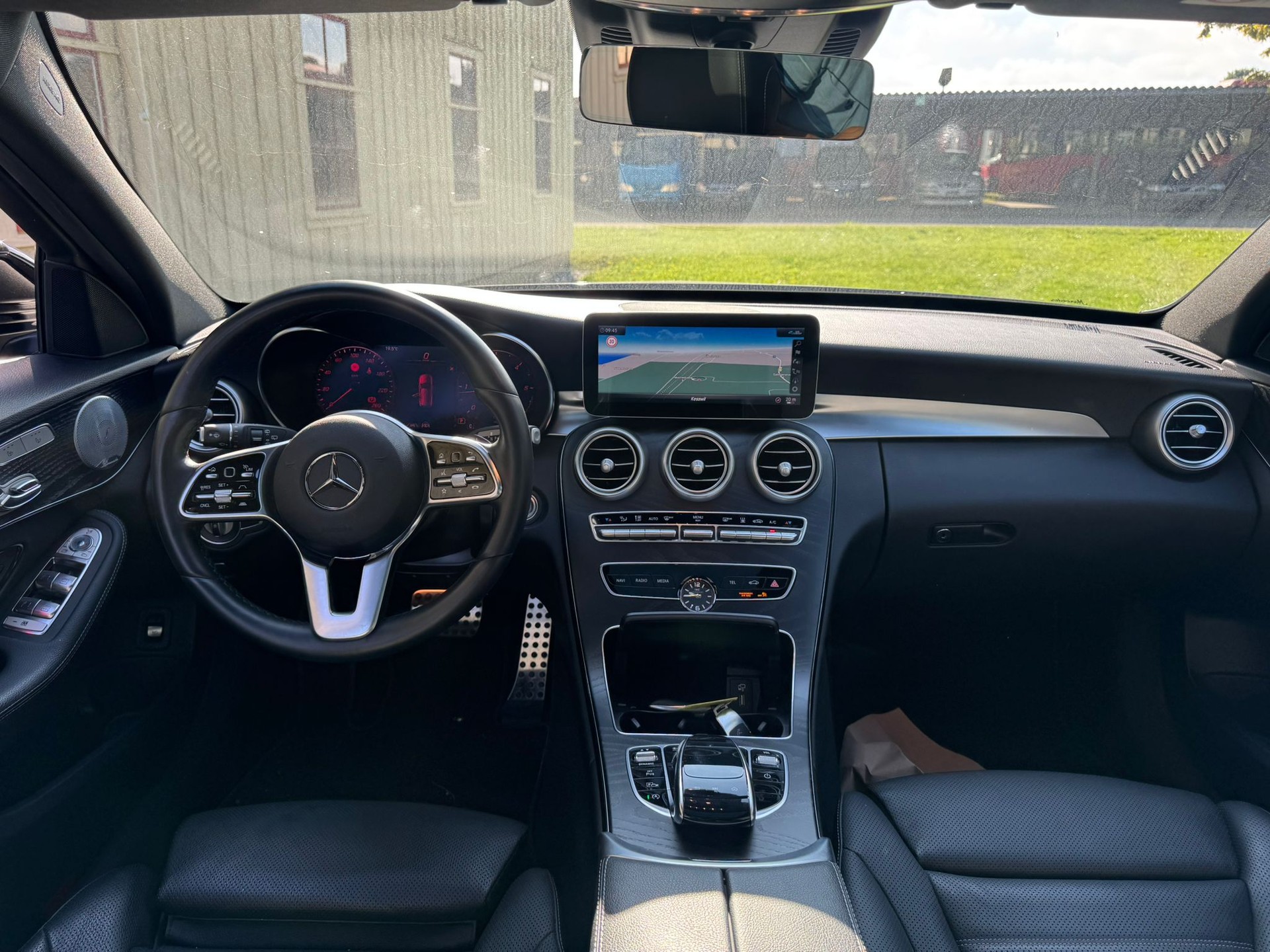 MERCEDES-BENZ C 220 d Swiss Star AMG Line 4M 9G-Tronic-image-9