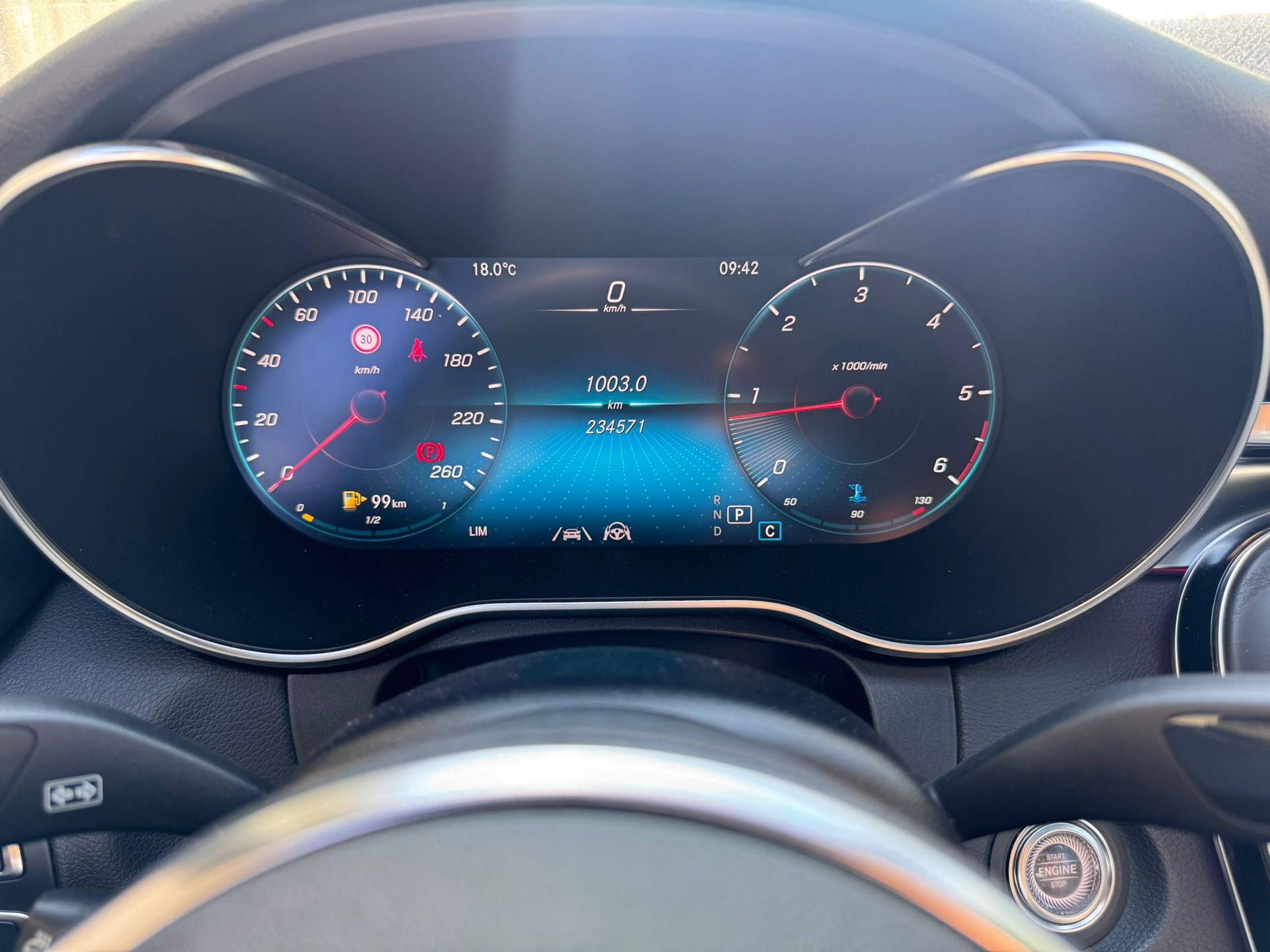 MERCEDES-BENZ C 220 d Swiss Star AMG Line 4M 9G-Tronic-image-15