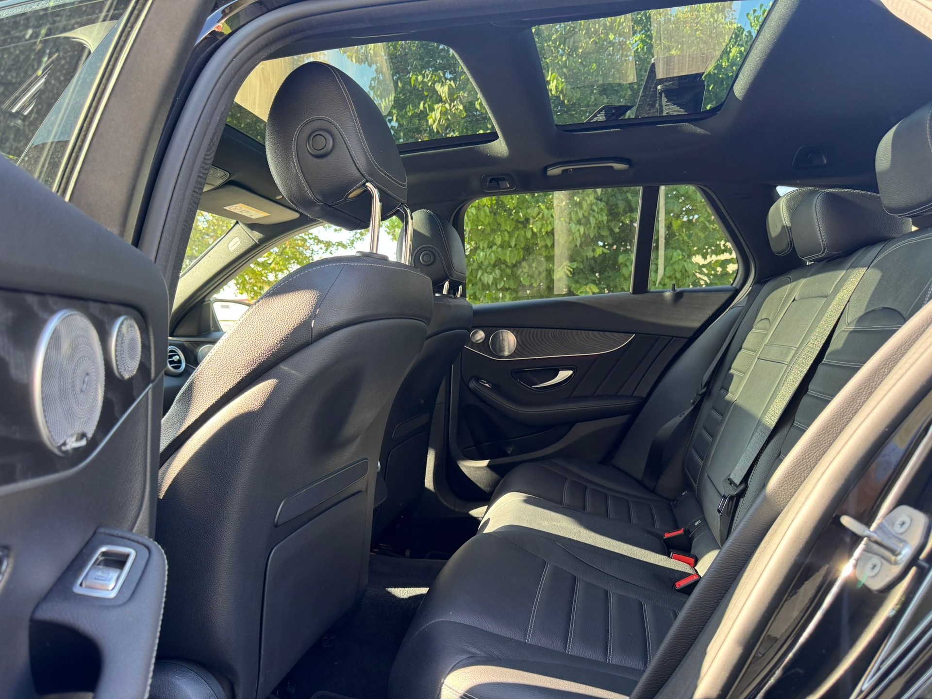 MERCEDES-BENZ C 220 d Swiss Star AMG Line 4M 9G-Tronic-image-14