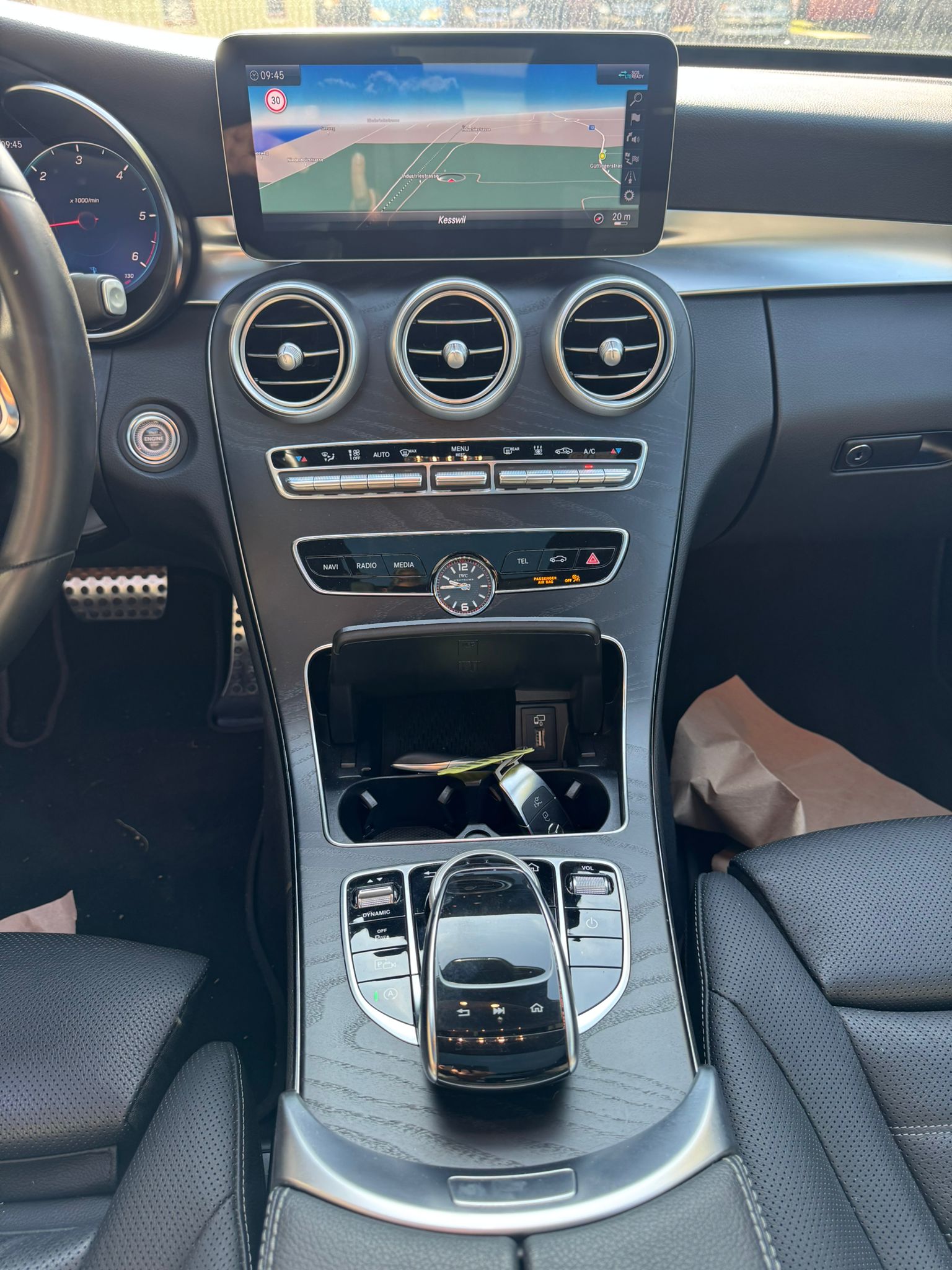 MERCEDES-BENZ C 220 d Swiss Star AMG Line 4M 9G-Tronic-image-10