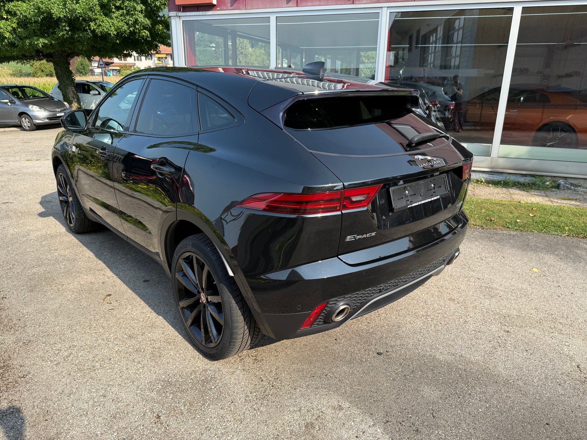 JAGUAR E-Pace P200 R-Dynamic HSE AWD Automatik-image-3
