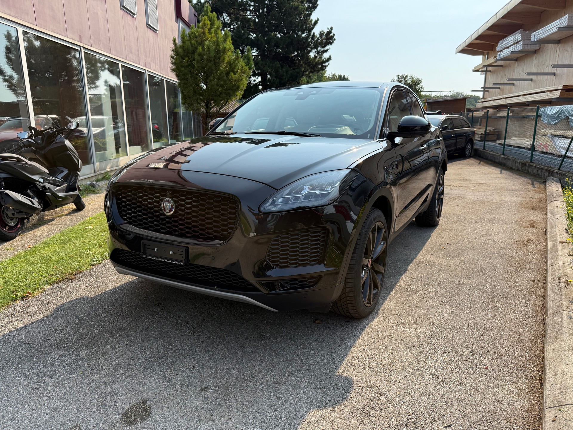 JAGUAR E-Pace P200 R-Dynamic HSE AWD Automatik-image-0