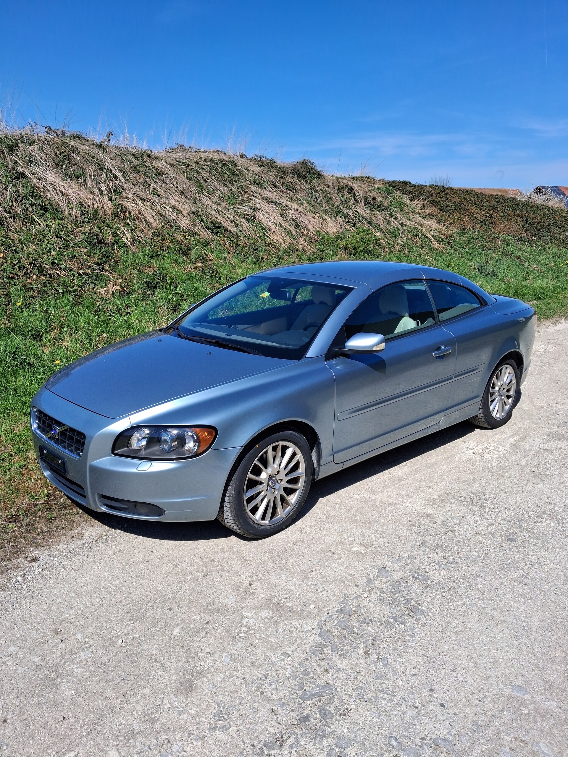 VOLVO C70 D5 Momentum Geartronic-image-1