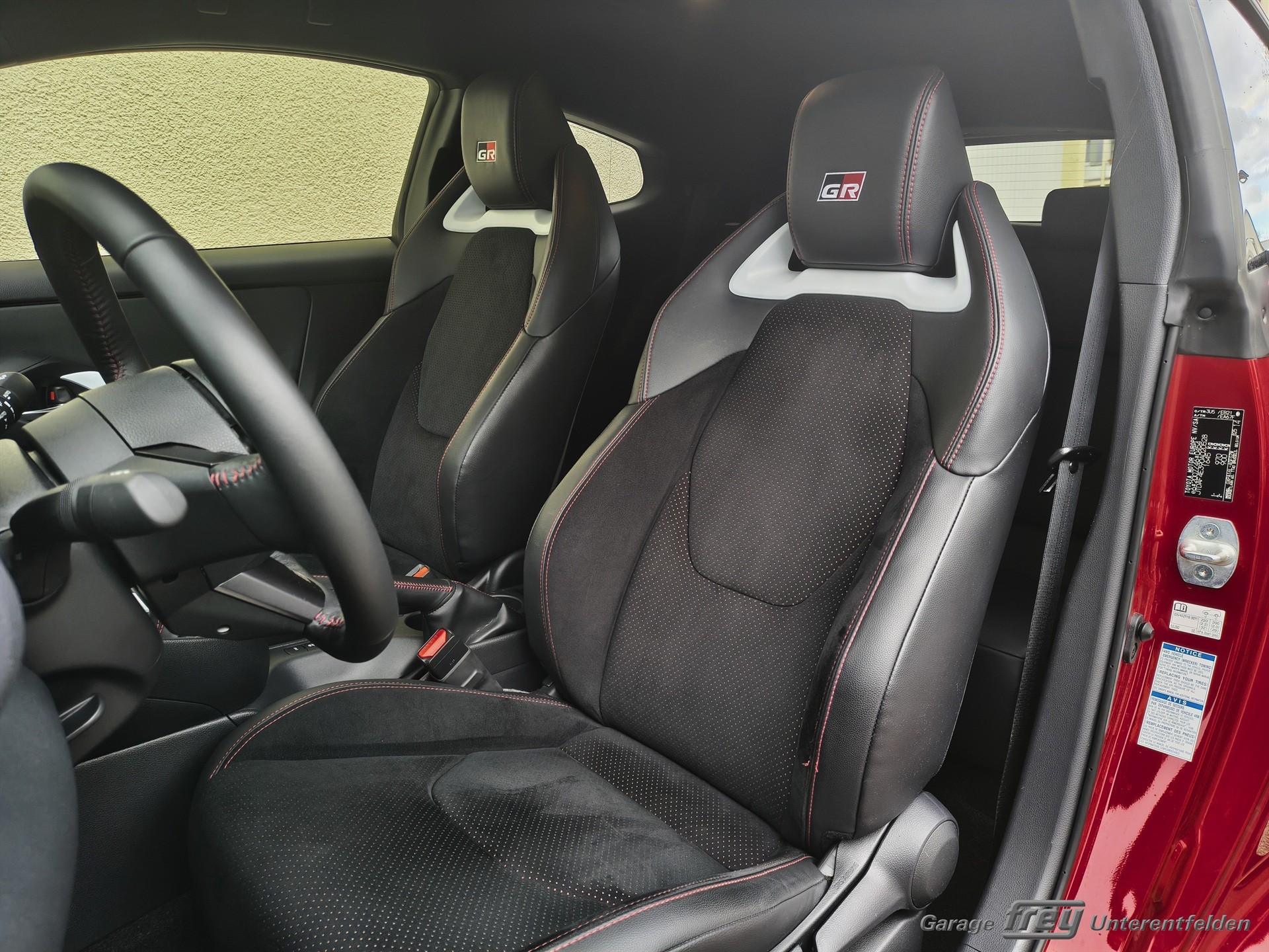TOYOTA Yaris 1.6 GR Sport-image-7