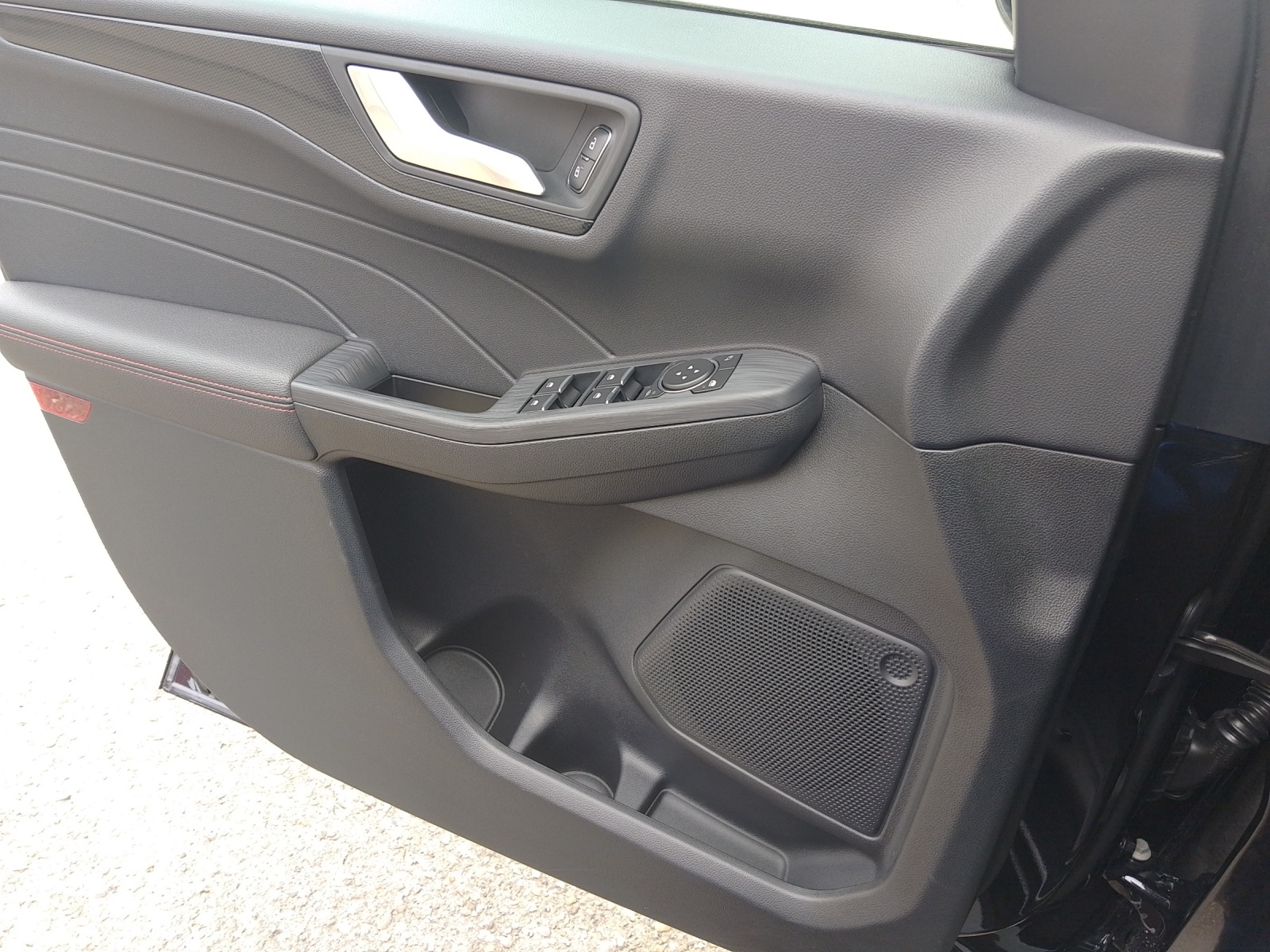 FORD Kuga 2.5 Plug-in Hybrid ST-Line-image-11