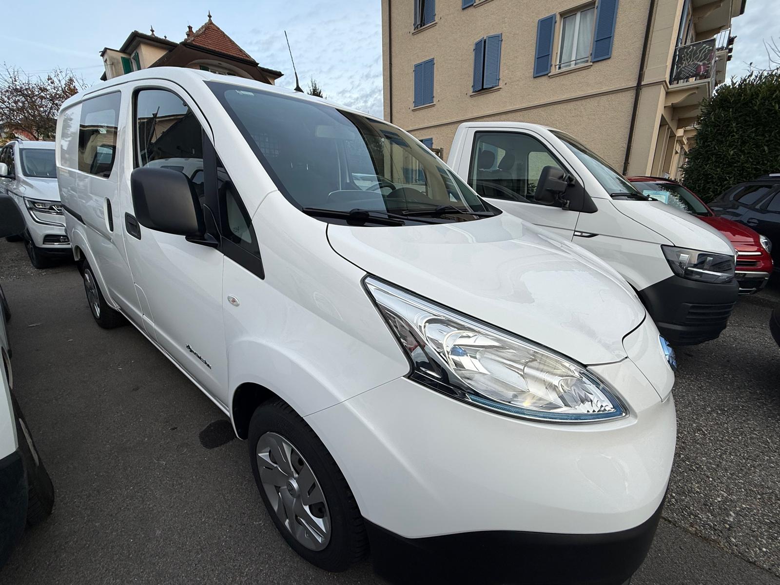 NISSAN e-NV200 Premium (inklusive. battery)-showroom-element-1