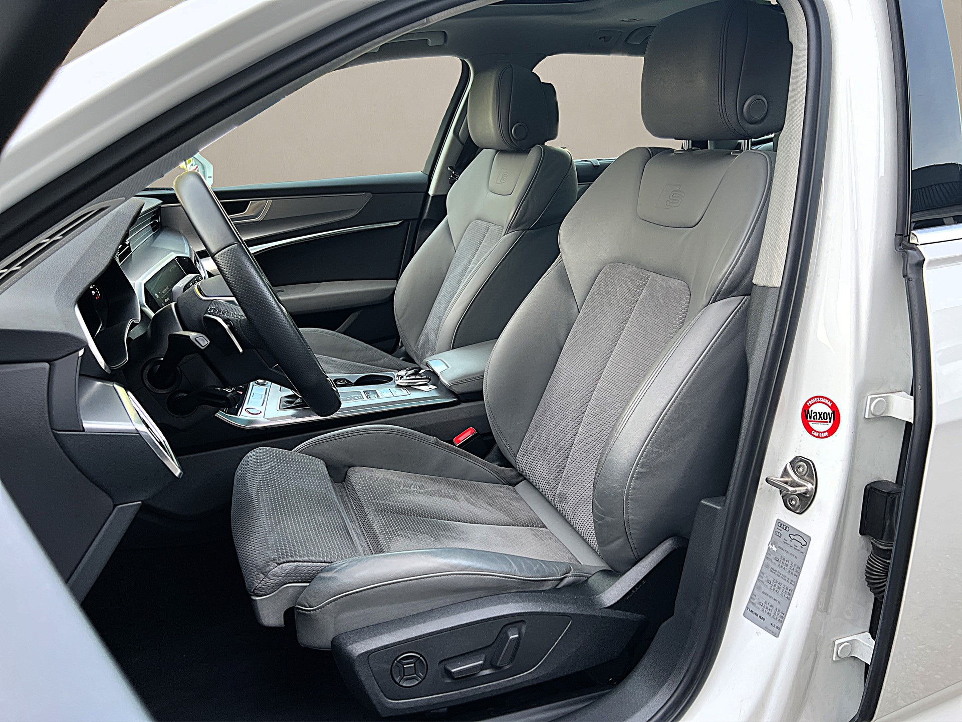 AUDI S6 Avant 3.0 TDI quattro tiptronic-image-8