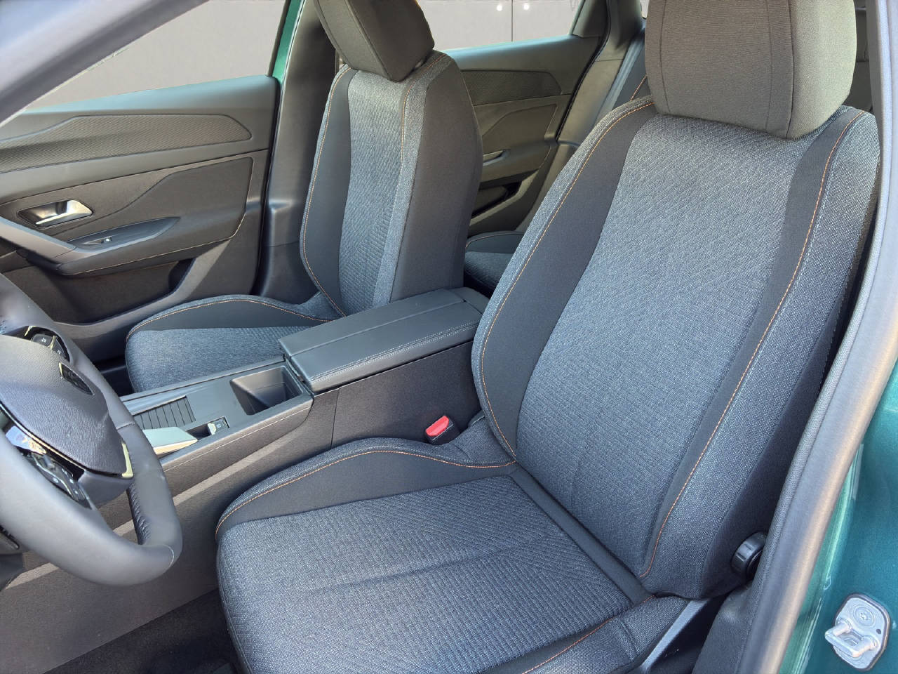 PEUGEOT 308 SW 1.2 Hybrid 145 PS SYLE AUTOMAT-image-4