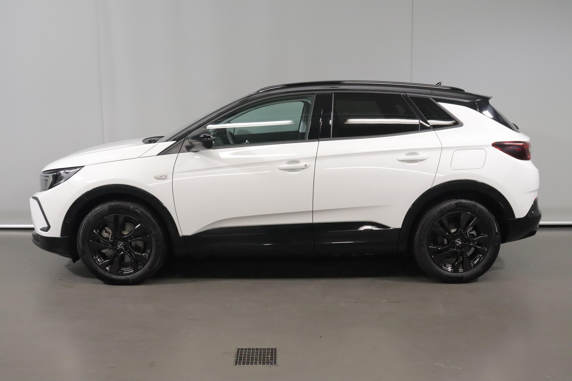 OPEL Grandland 1.6 T PHEV GS Line-image-5