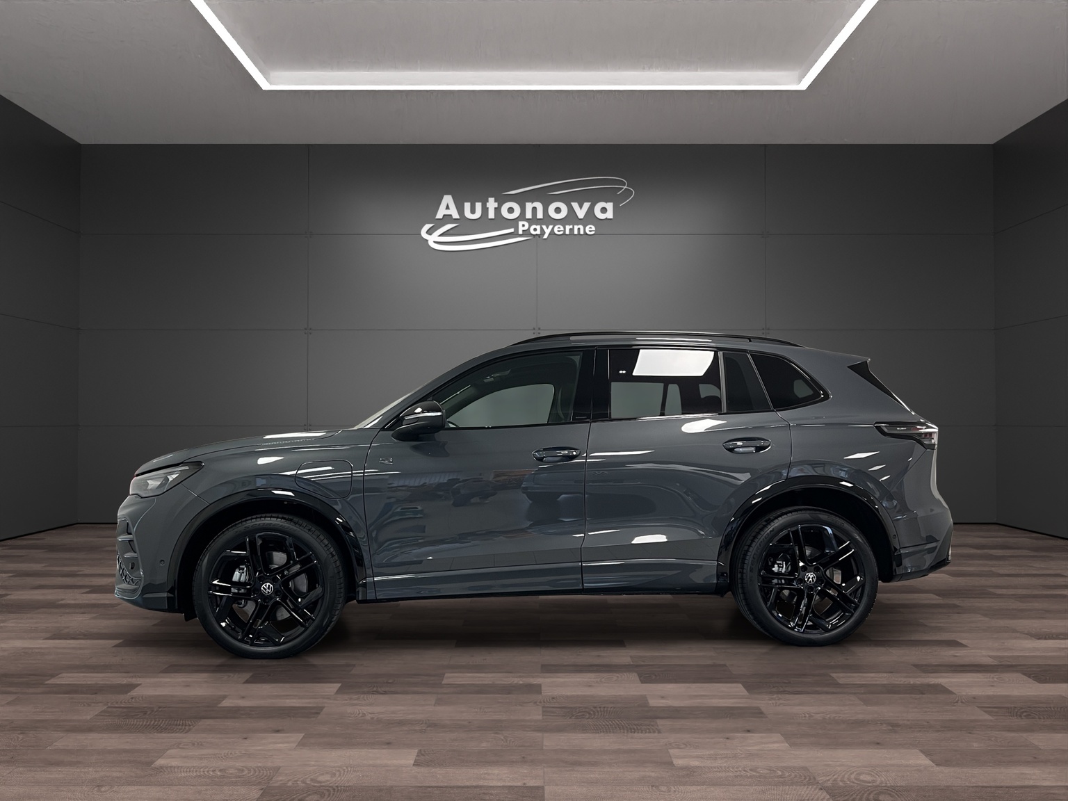 VW Tiguan 1.5 TSI evo2 eHybrid R-Line DSG-image-2