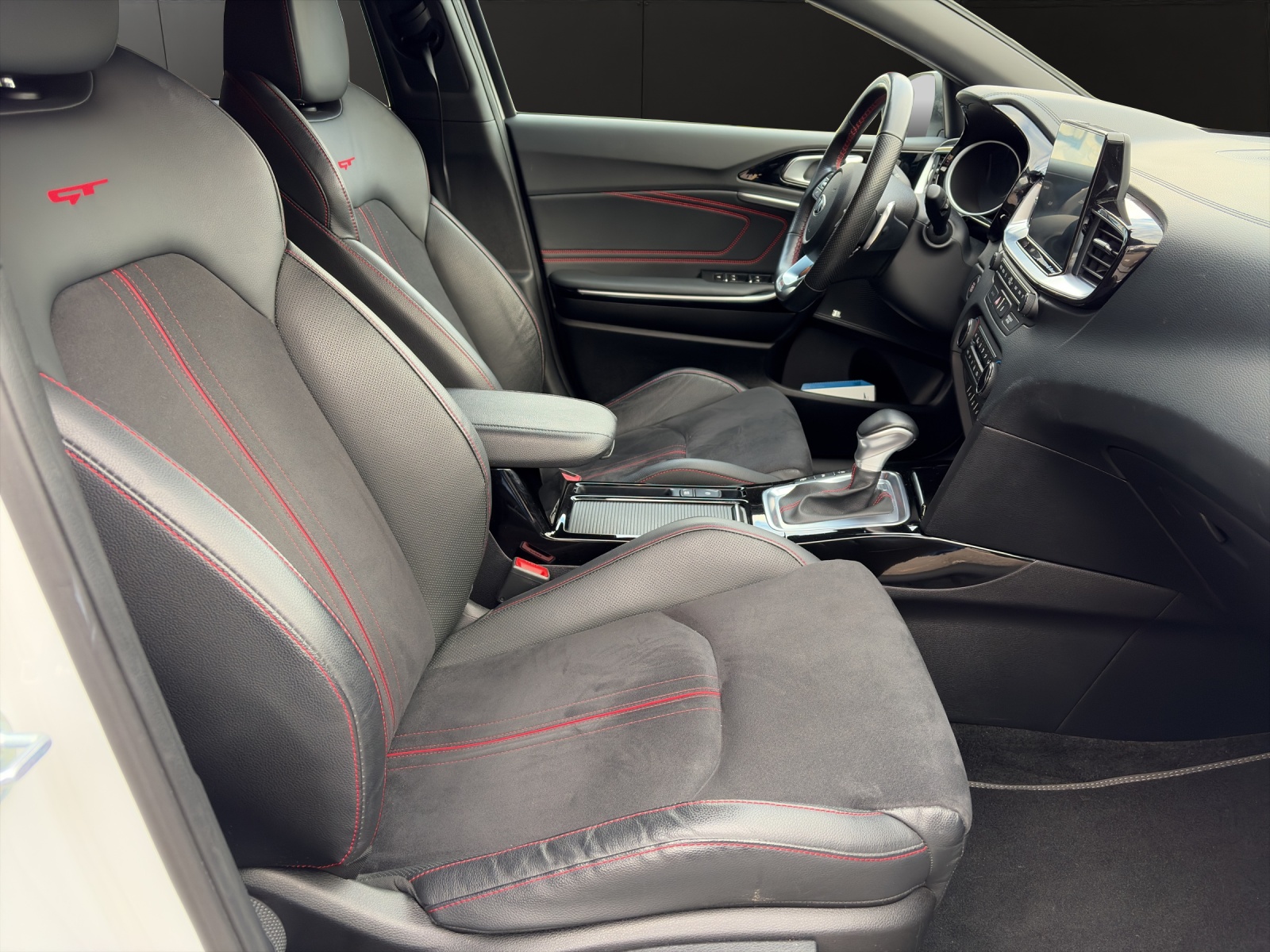 KIA ProCeed 1.6 T-GDi GT-image-14