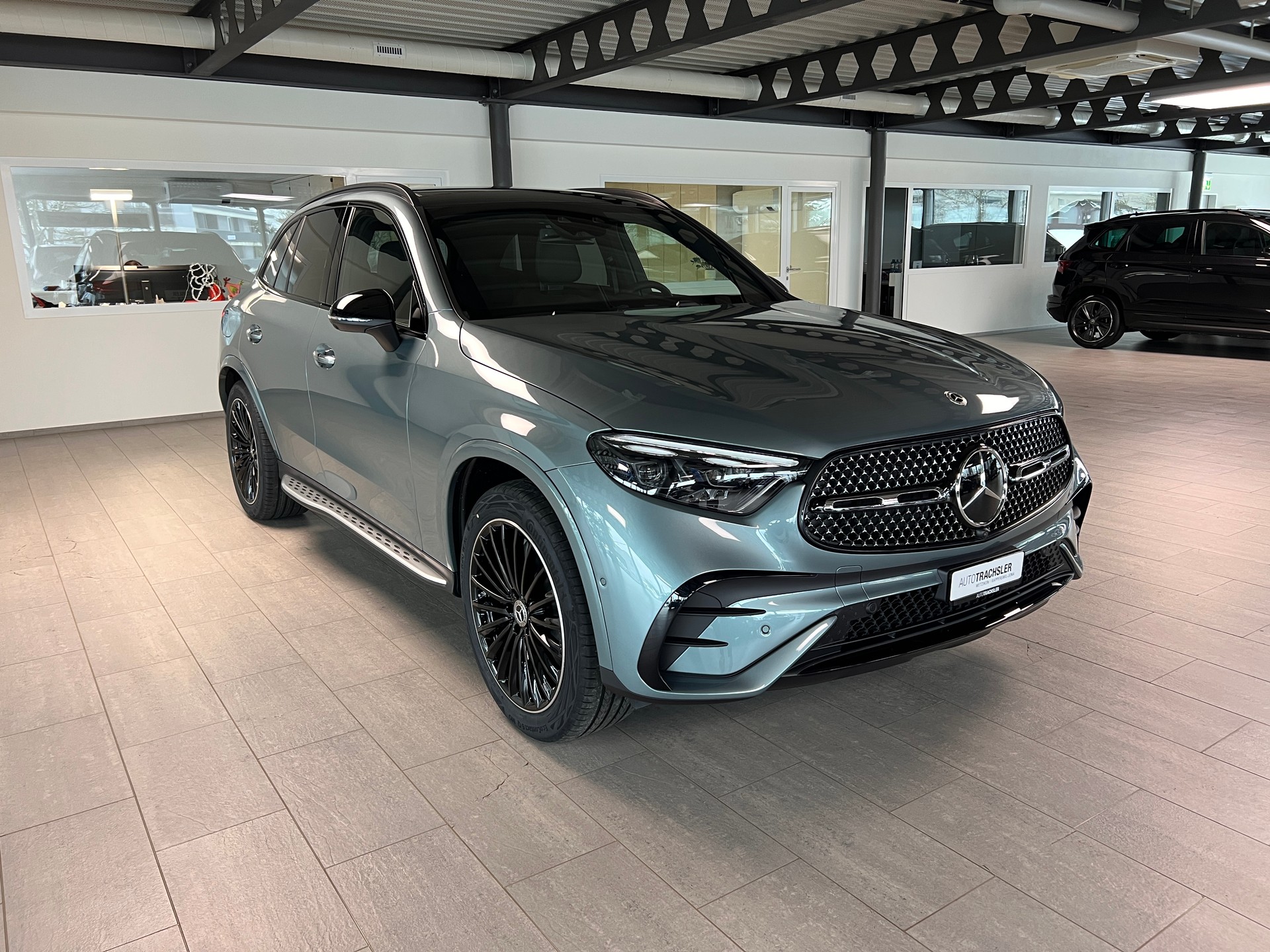 MERCEDES-BENZ GLC 400 e 4Matic EQ Star 9G-Tronic-image-2