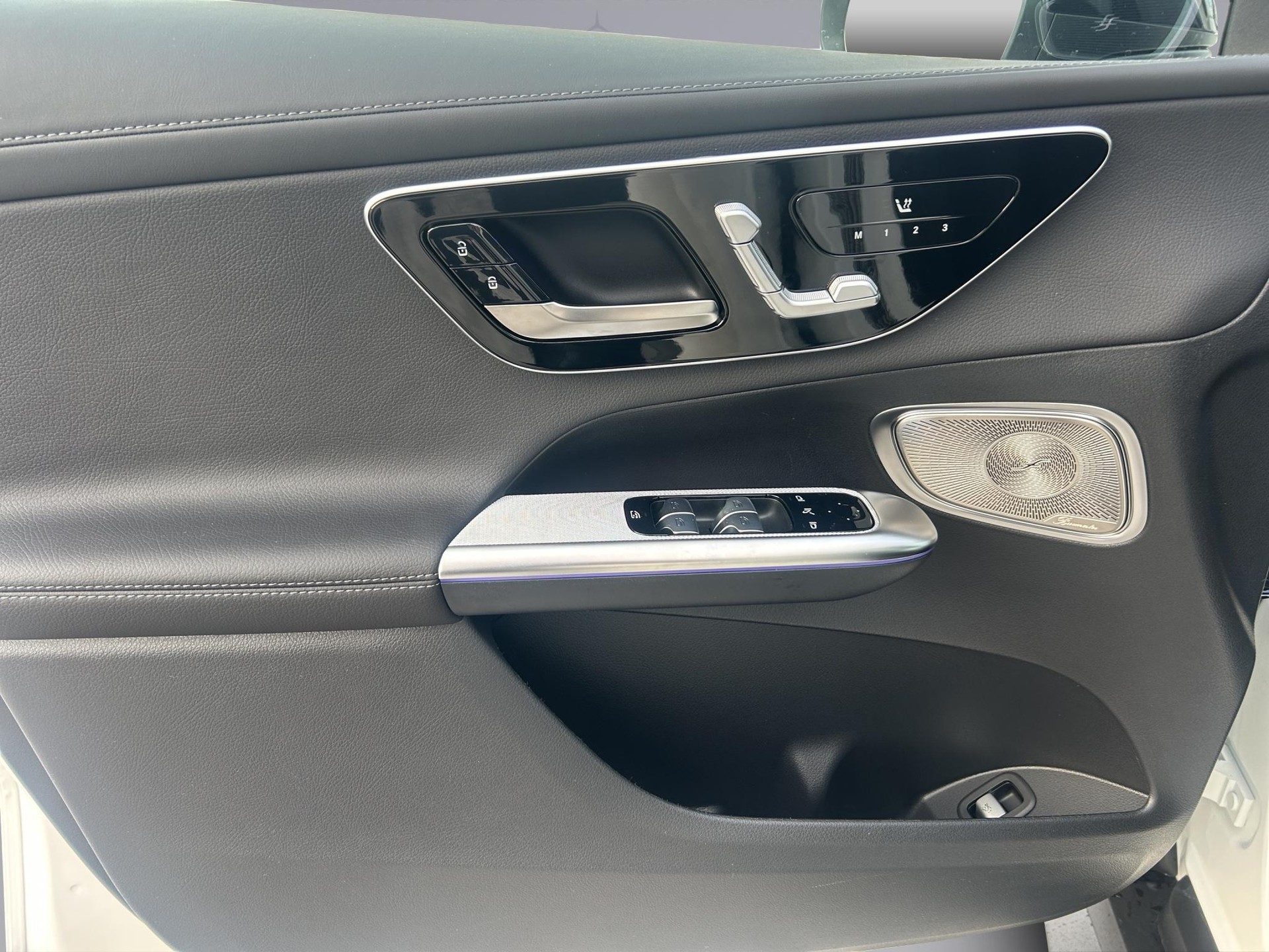 MERCEDES-BENZ GLC 300 AMG Line 4matic Coupé-image-15
