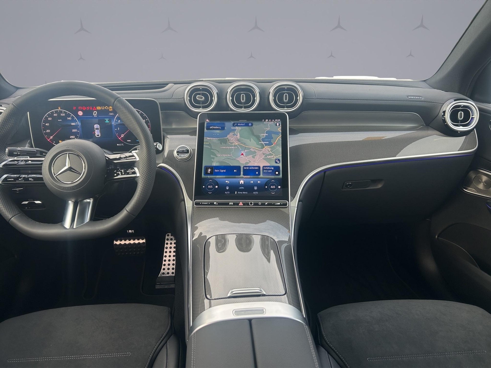 MERCEDES-BENZ GLC 300 AMG Line 4matic Coupé-image-13