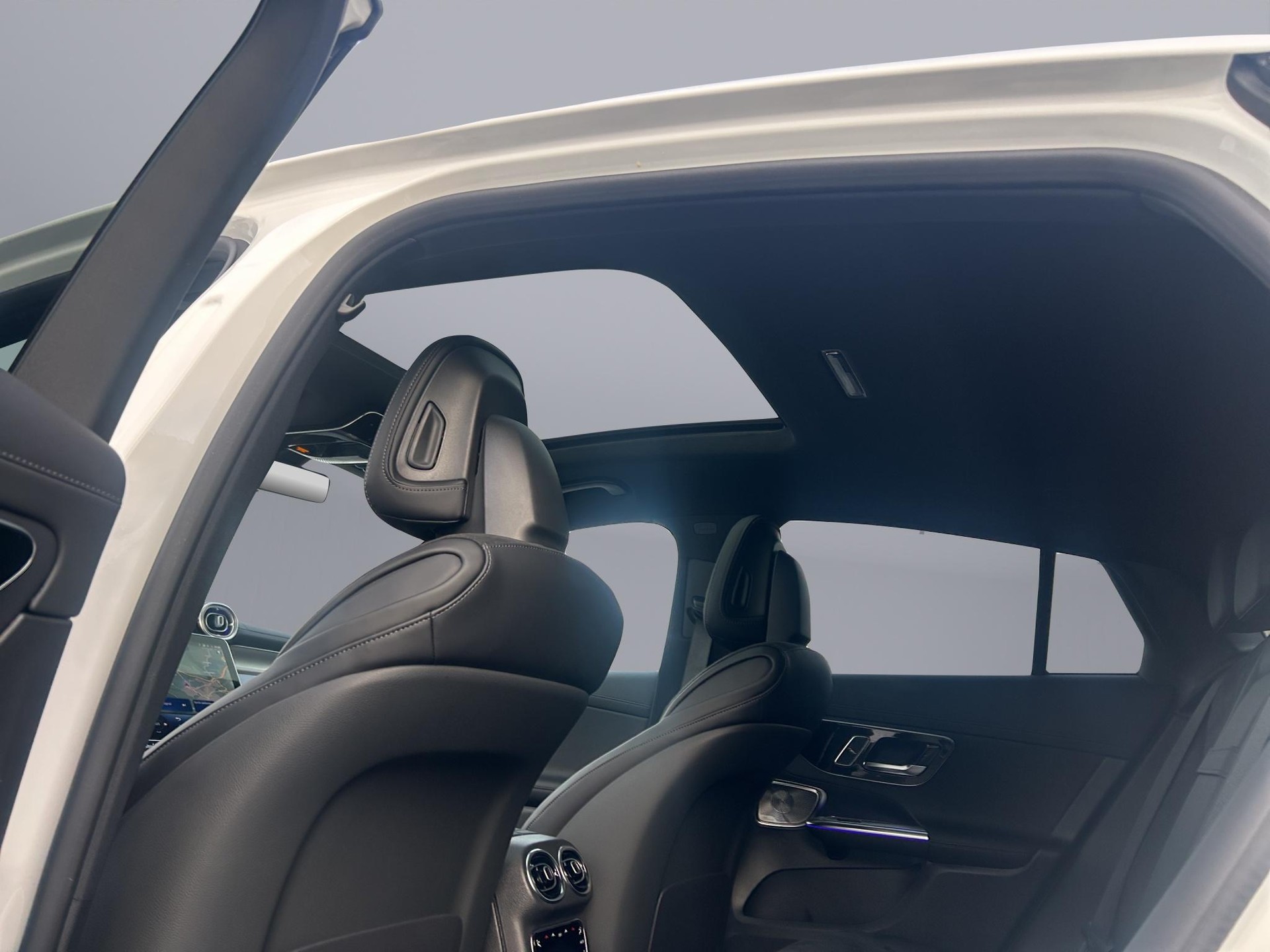 MERCEDES-BENZ GLC 300 AMG Line 4matic Coupé-image-11