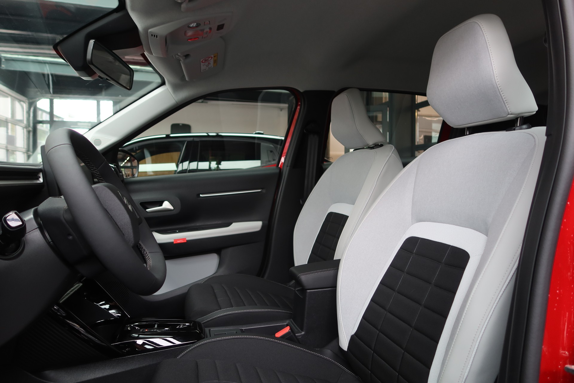 CITROEN e-C3 44kWh Plus-image-11
