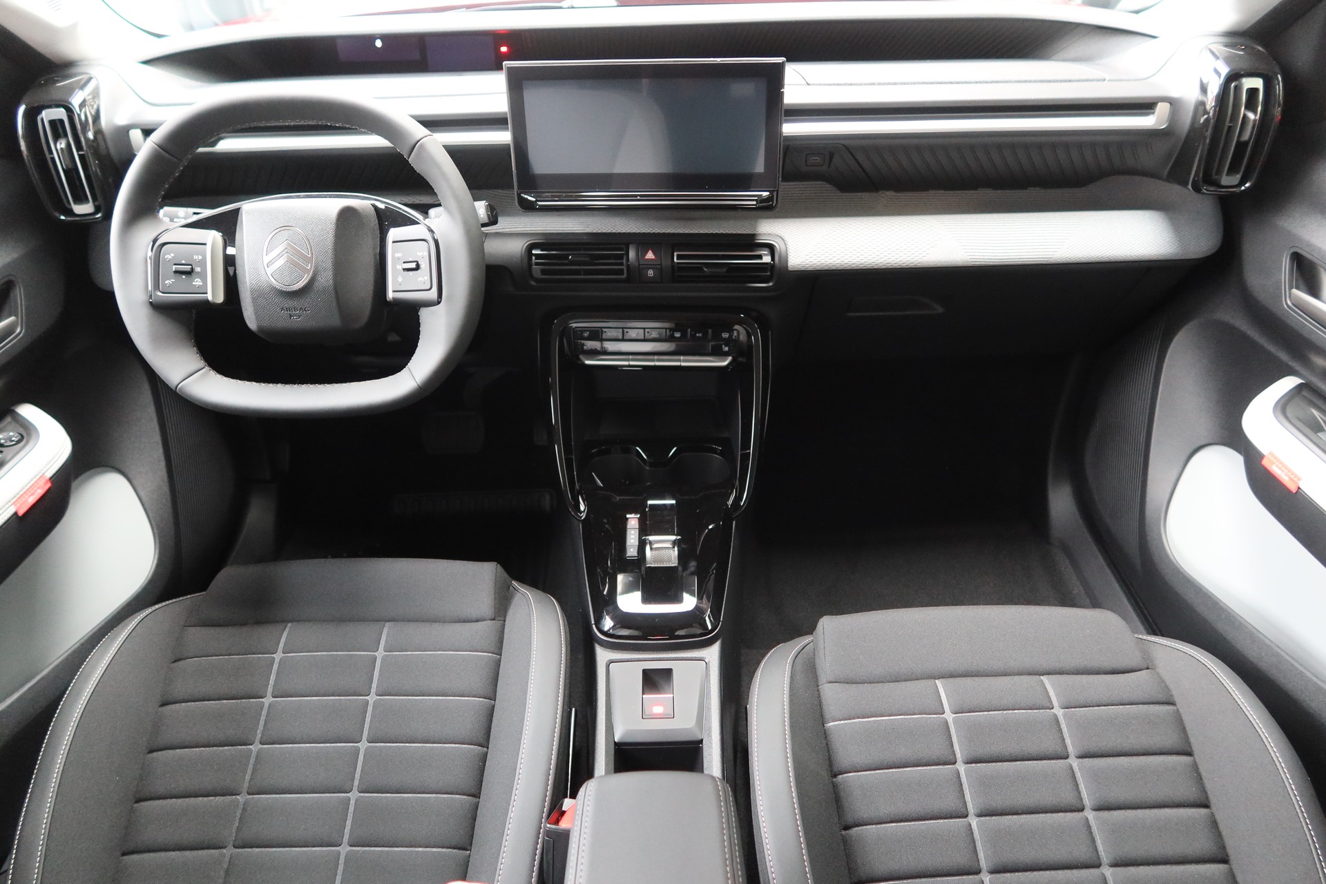 CITROEN e-C3 44kWh Plus-image-10