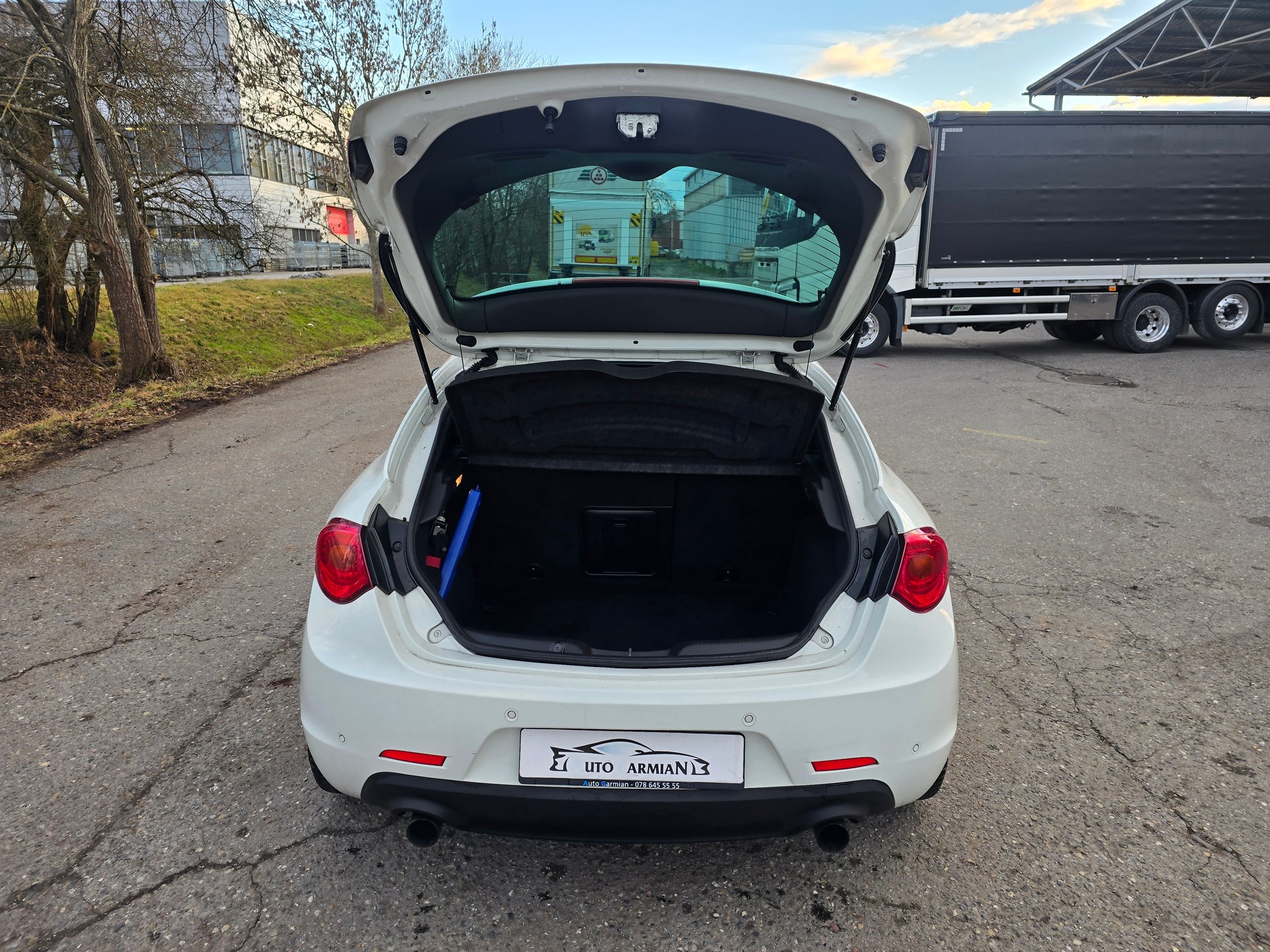 ALFA ROMEO Giulietta 1750 TBi Quadrifoglio Verde-image-6