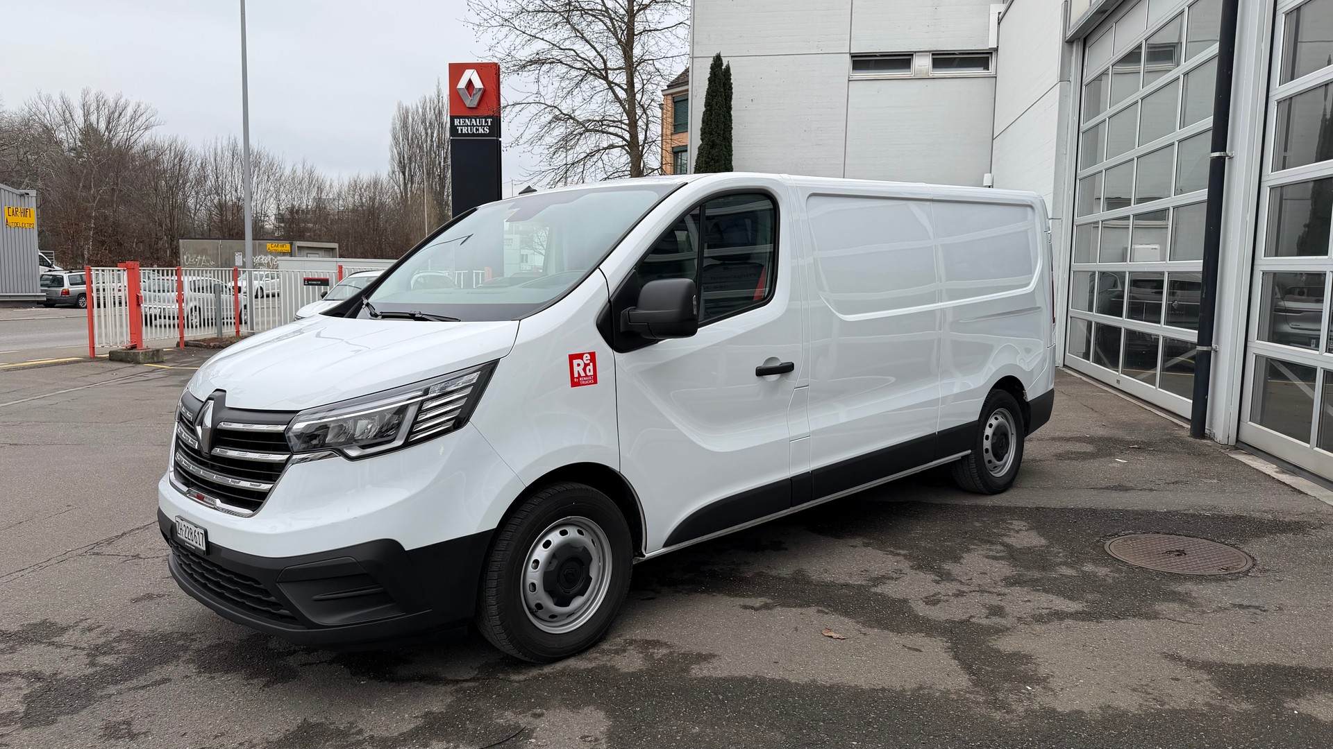 RENAULT E-Tech Trafic RedEdition L2H1-showroom-element-3