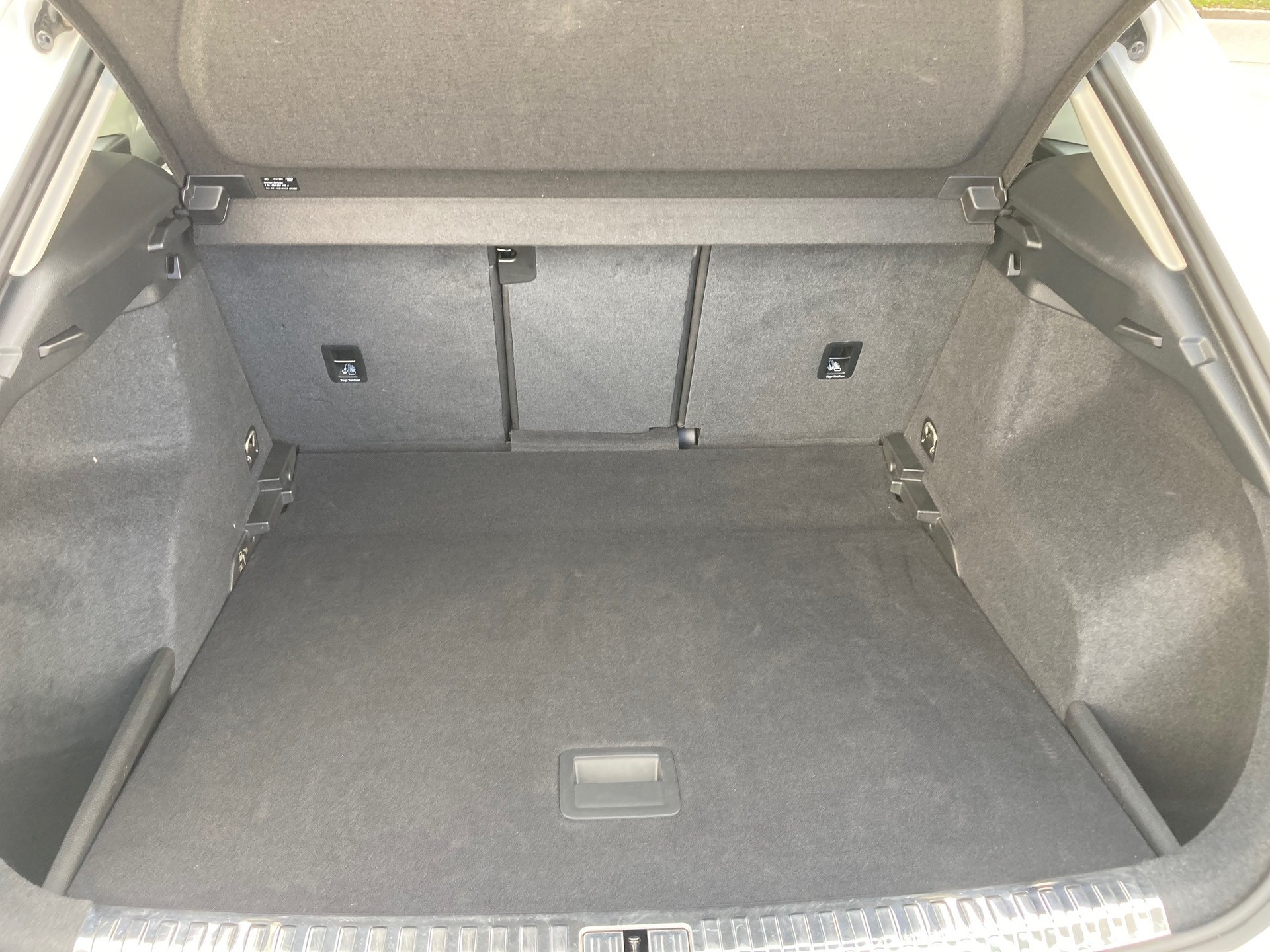 AUDI Q3 35 TFSI S line S-tronic-image-11