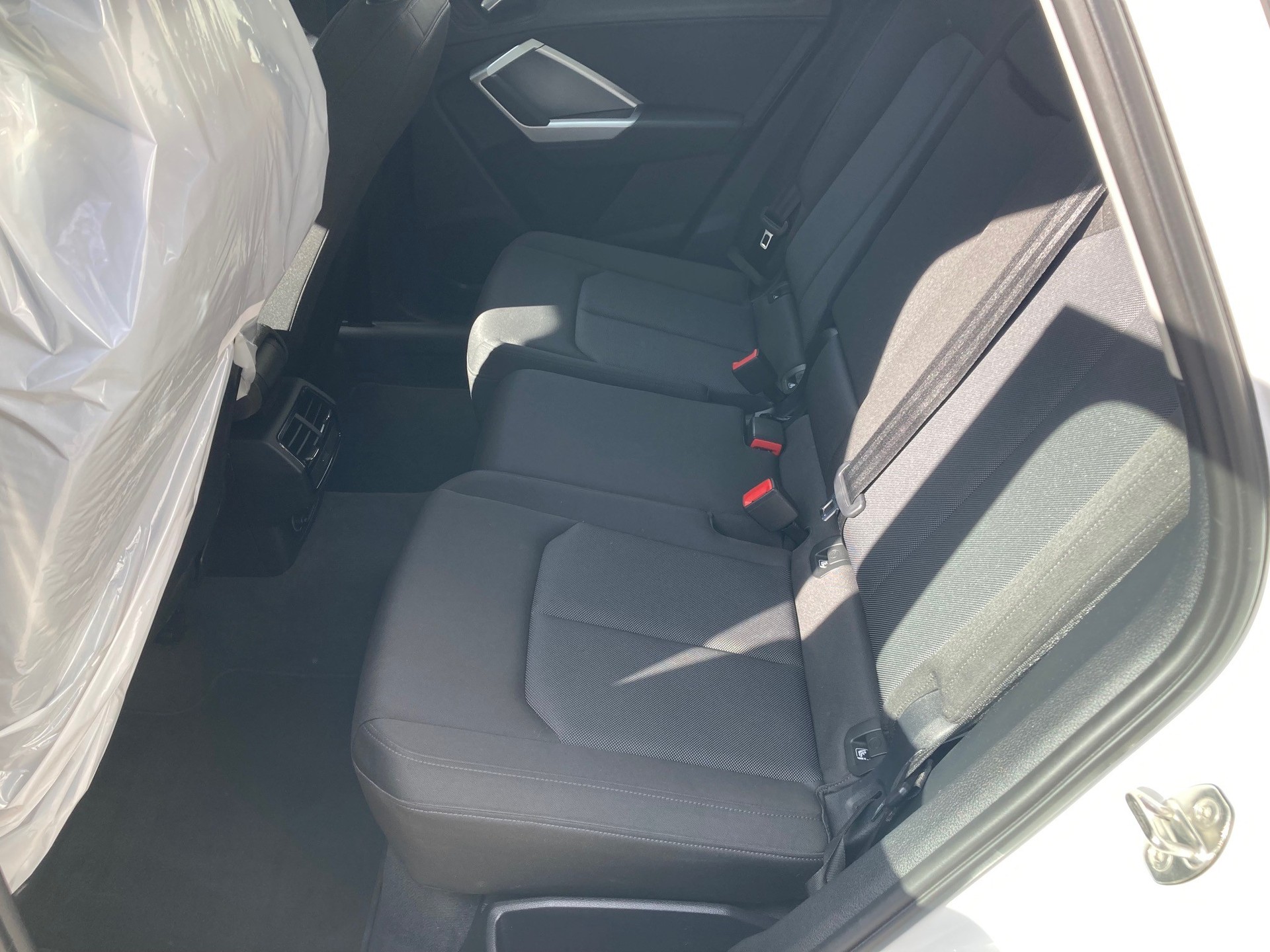 AUDI Q3 35 TFSI S line S-tronic-image-12