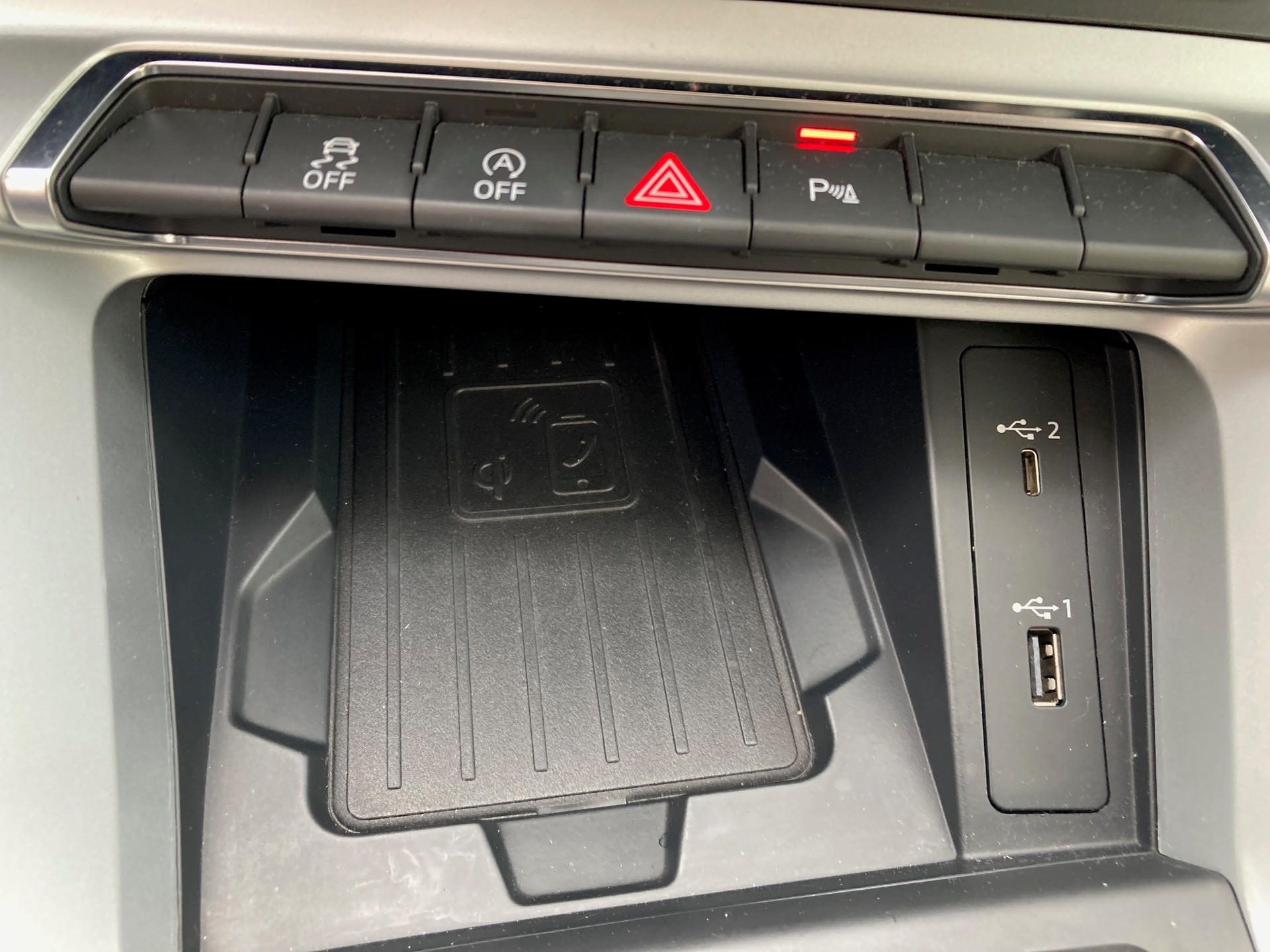 AUDI Q3 35 TFSI S line S-tronic-image-13