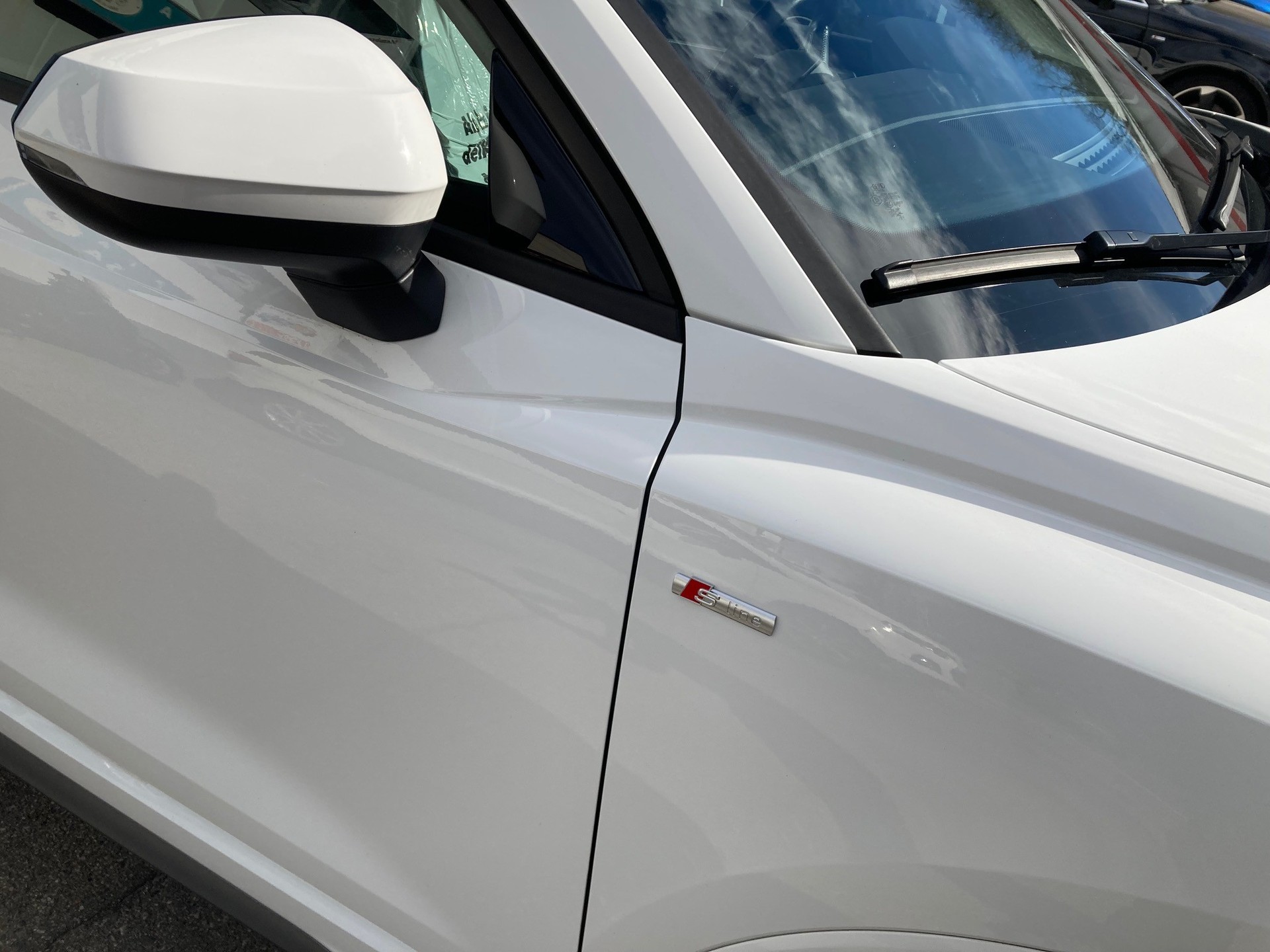 AUDI Q3 35 TFSI S line S-tronic-image-5
