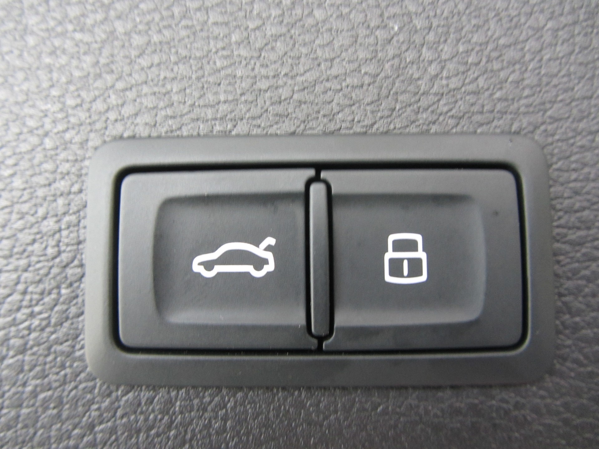 AUDI SQ2 TFSI quattro S-tronic-image-11