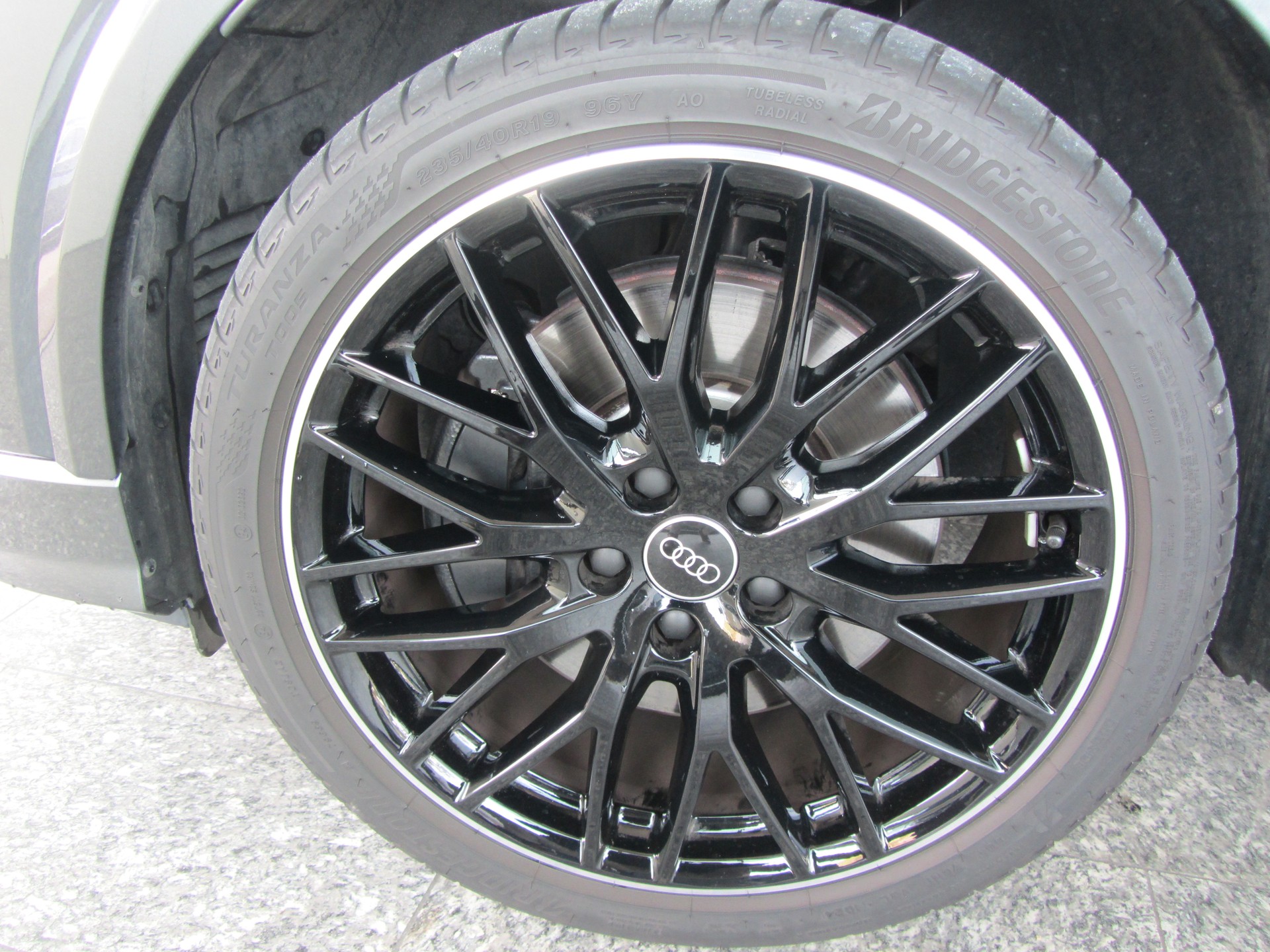 AUDI SQ2 TFSI quattro S-tronic-image-12